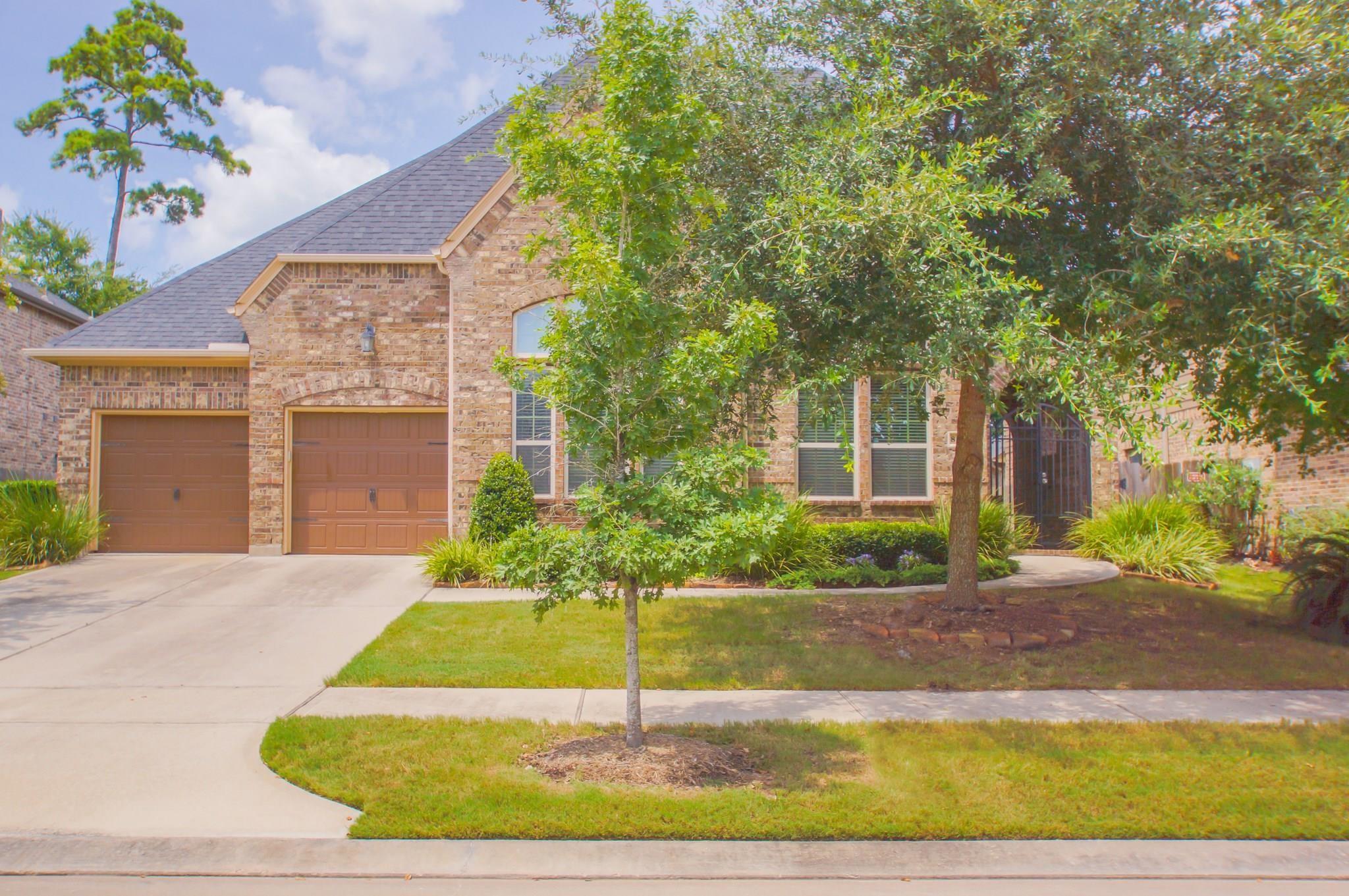 8119 Spreadwing Street — photo