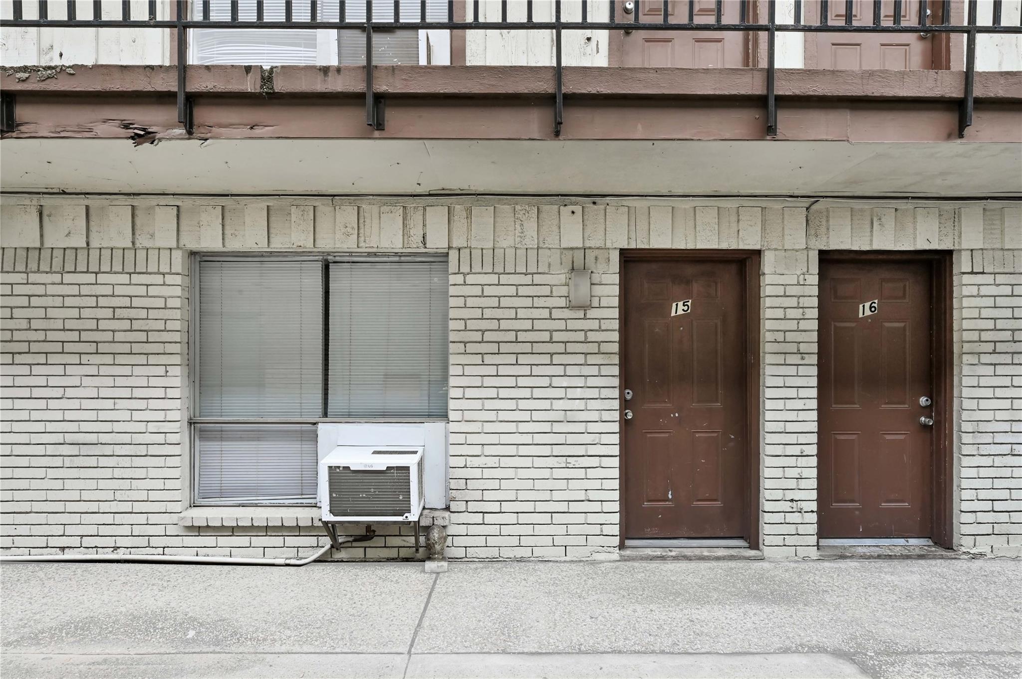 7211 Atwell #20 — photo