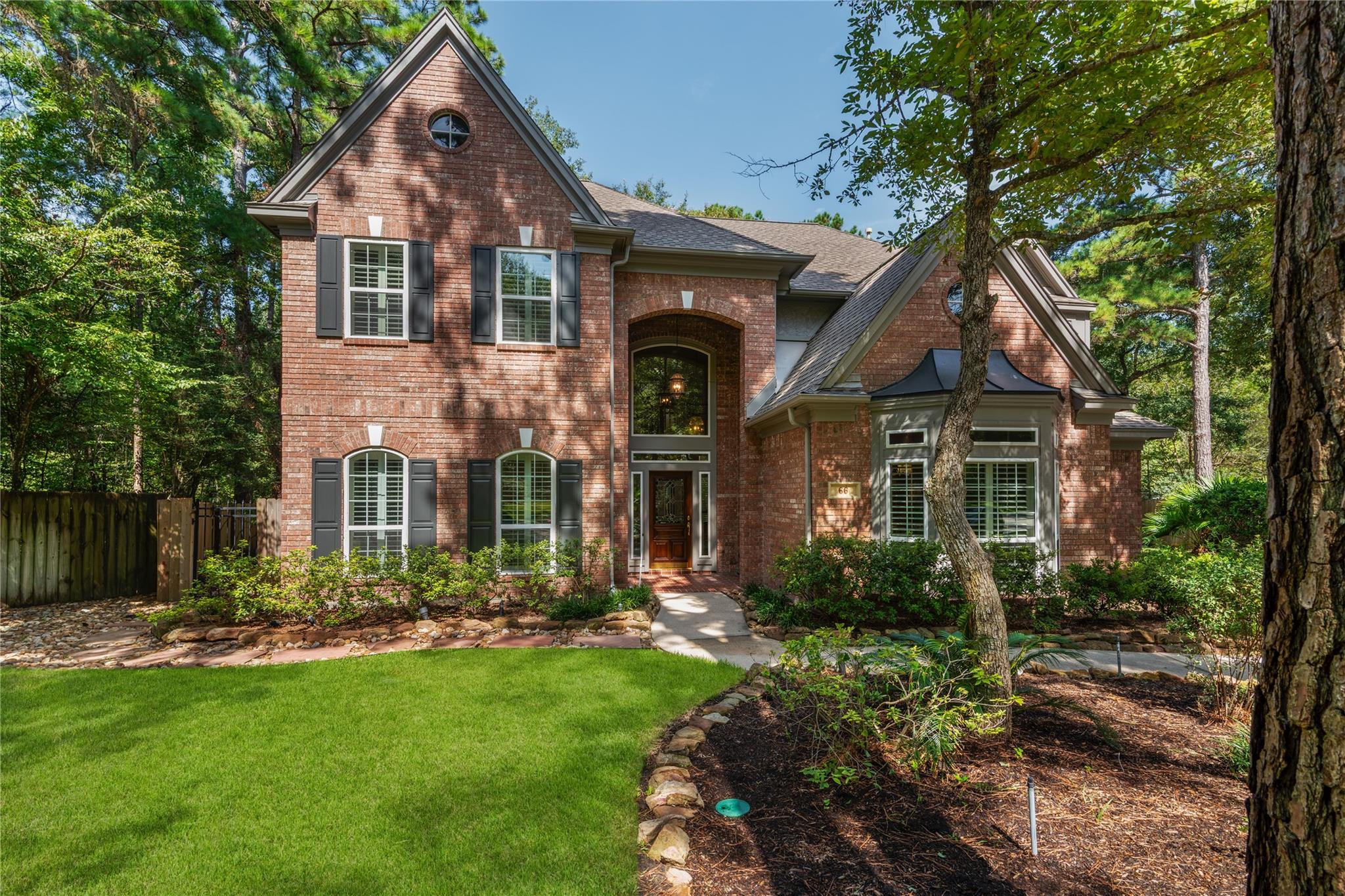 66 Coldbrook Court, The Woodlands, TX 77381 — photo 2