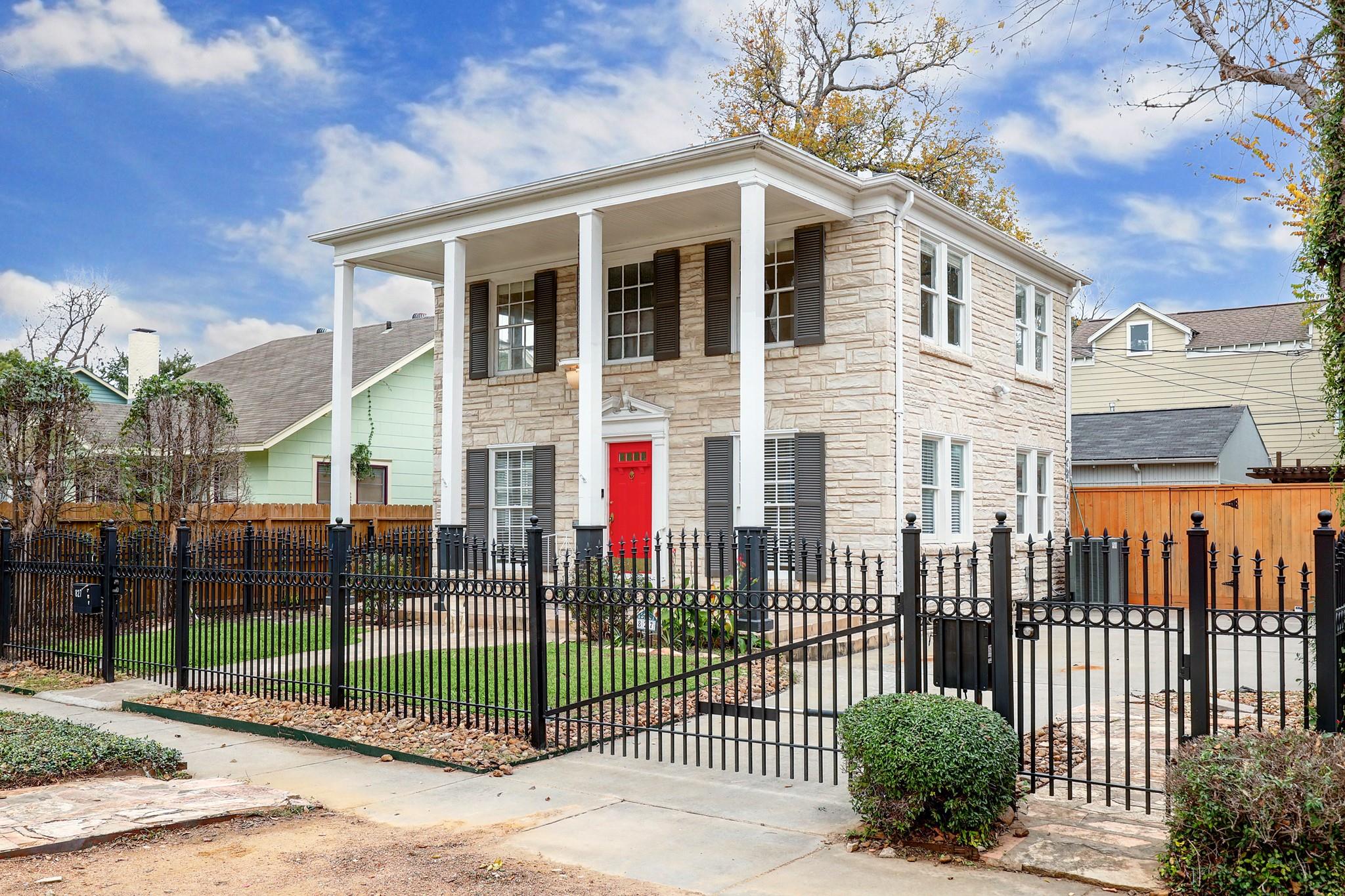 827 Le Green St — photo