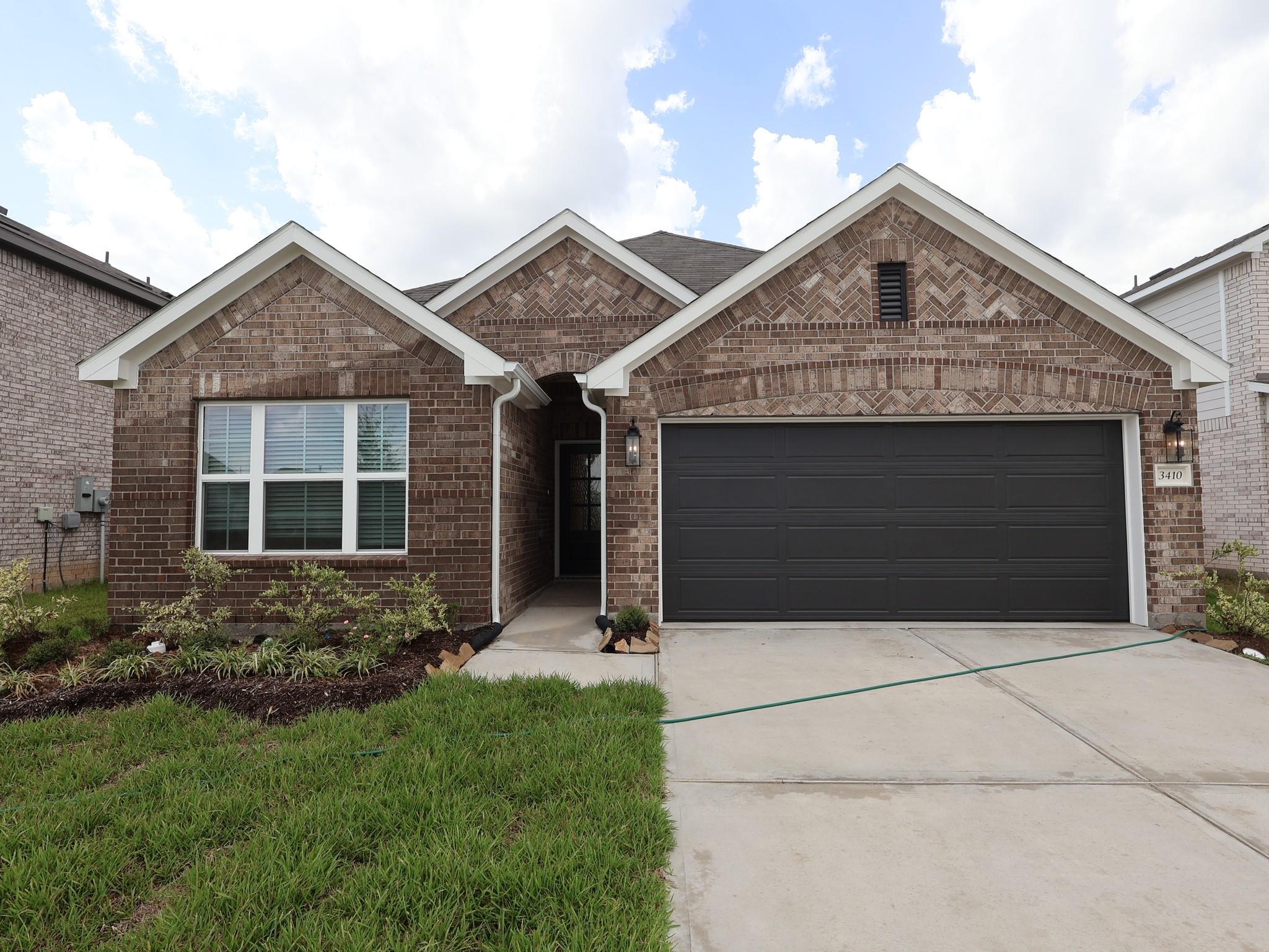 3410 Angus Farm Drive — photo