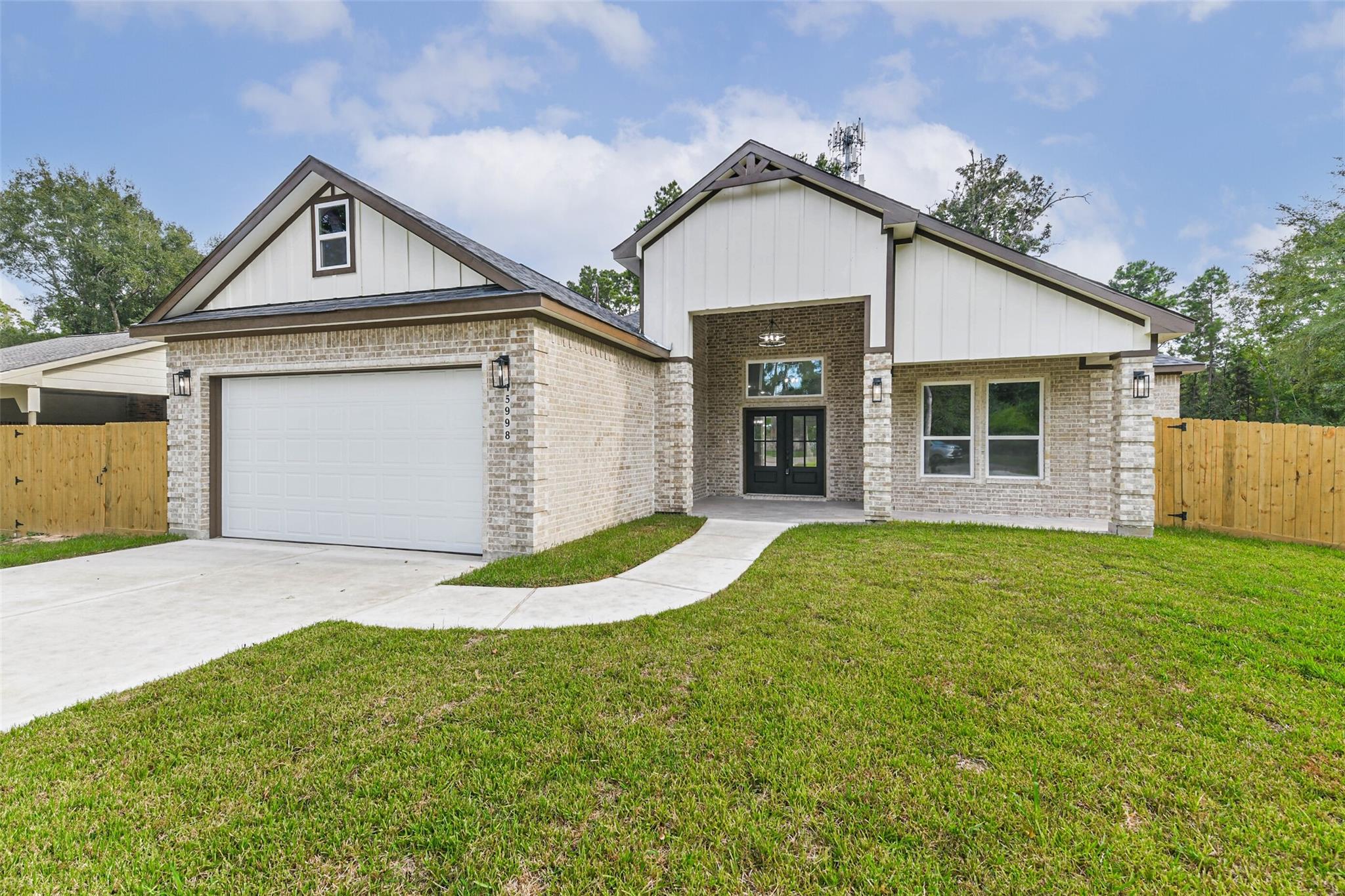 15998 Holly Street — photo