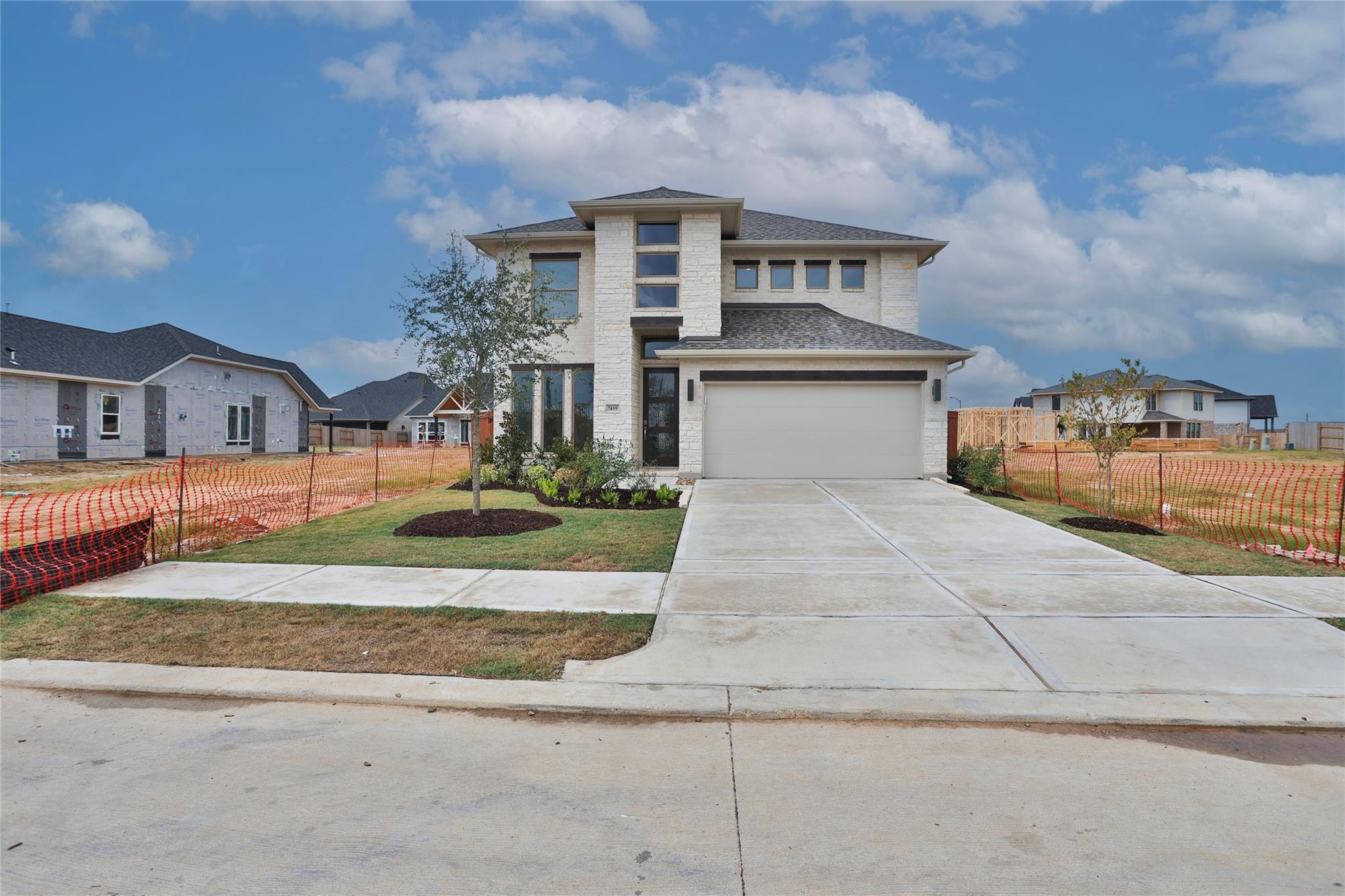 7419 Hemlock Crest Drive — photo
