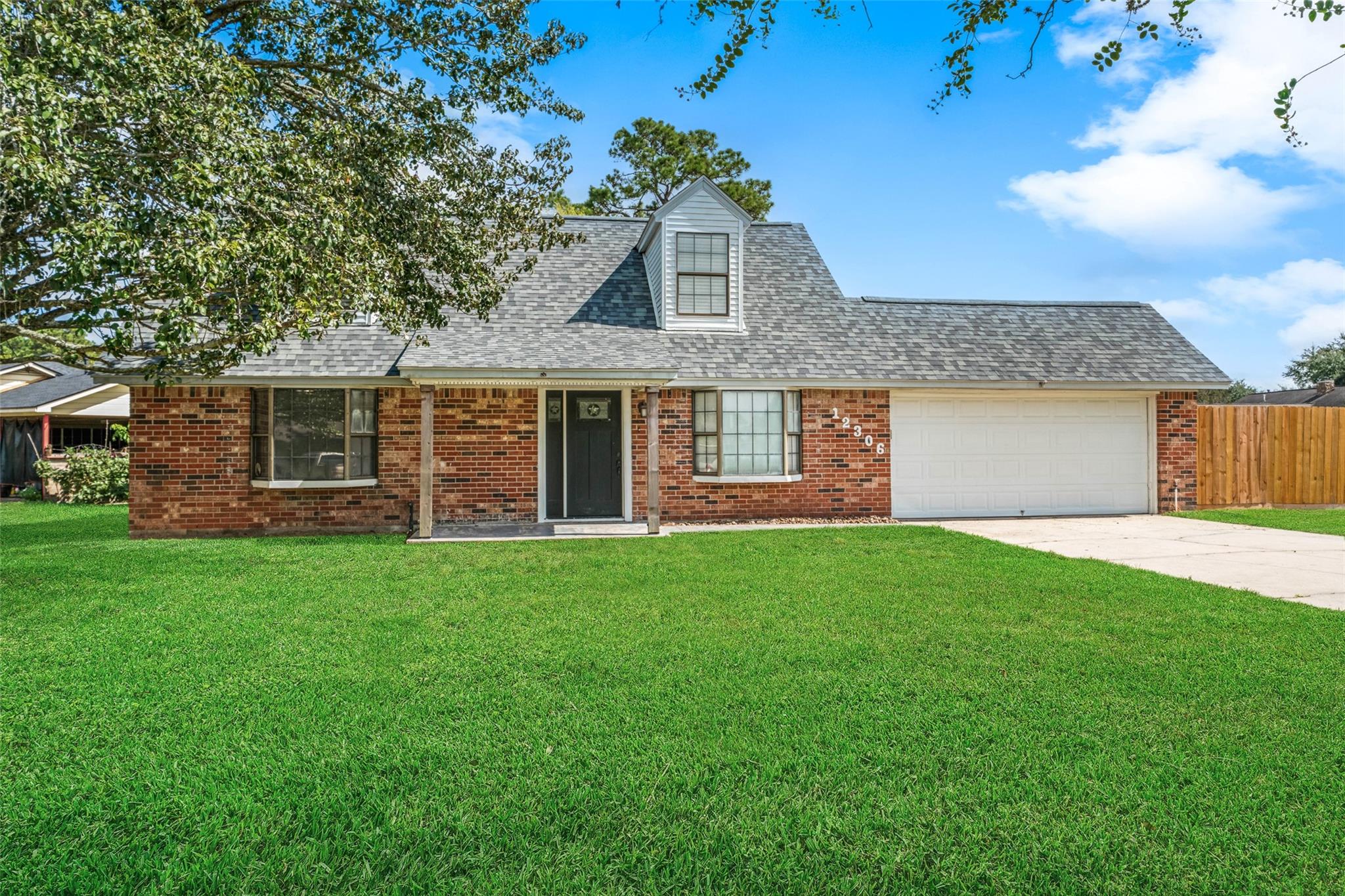 12306 Old River Drive — photo