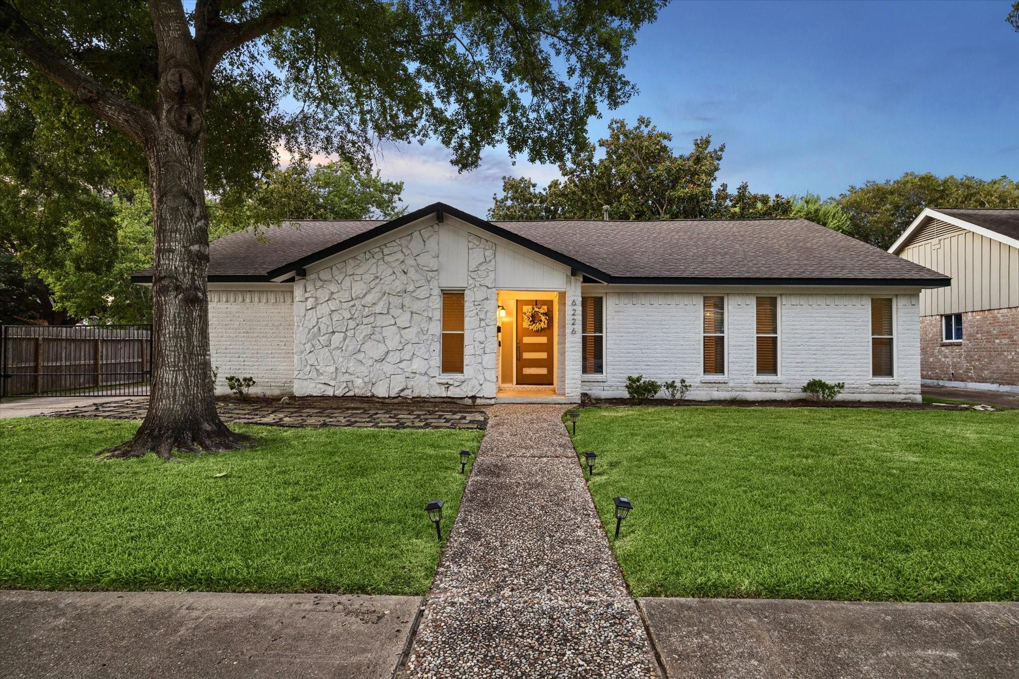 6226 Bankside Drive — photo