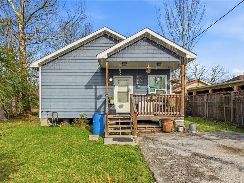 1802 Fort Worth Street — photo