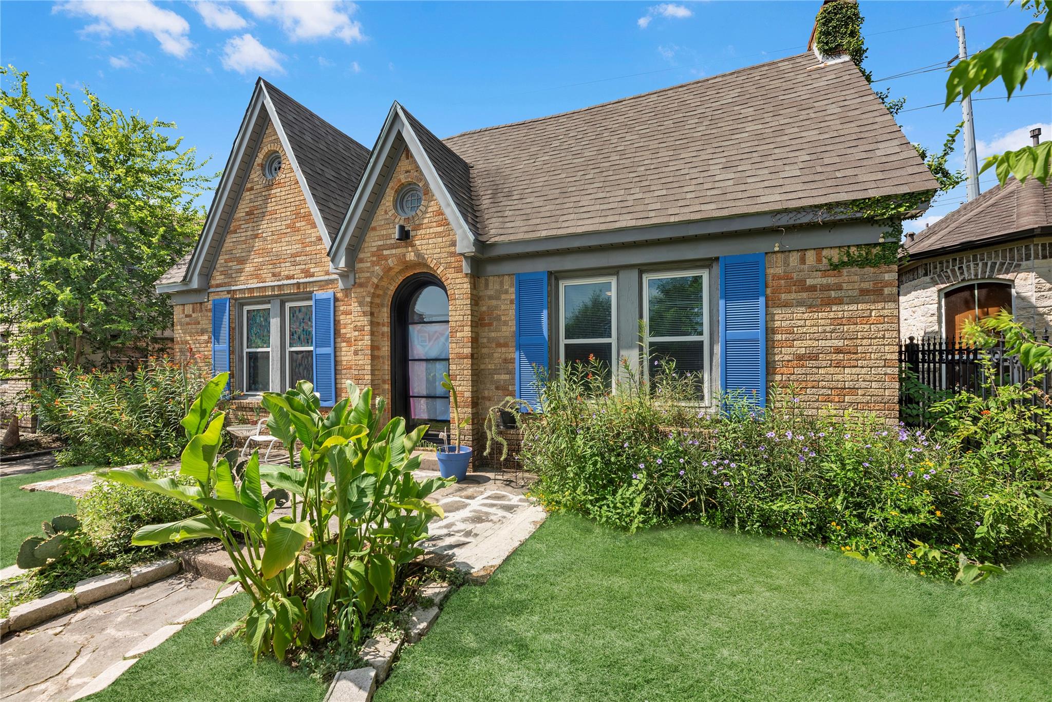 2906 Rosewood Street — photo