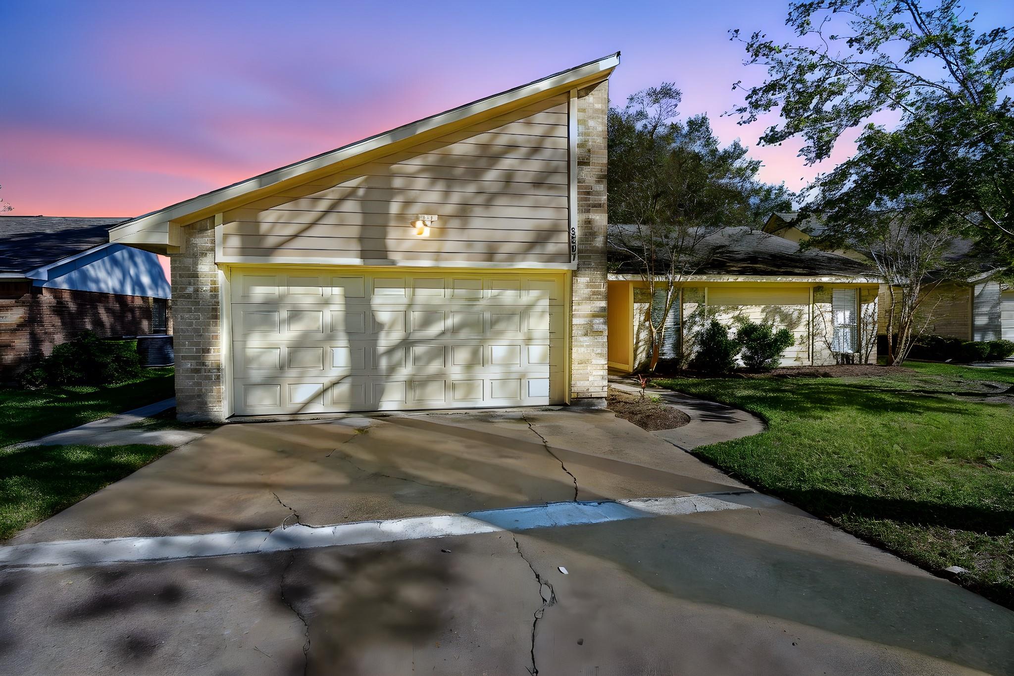 3807 Lamplighter Circle — photo