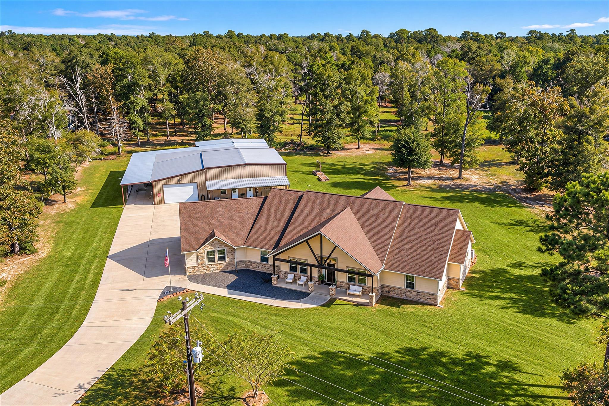 21215 Big Buck Drive — photo