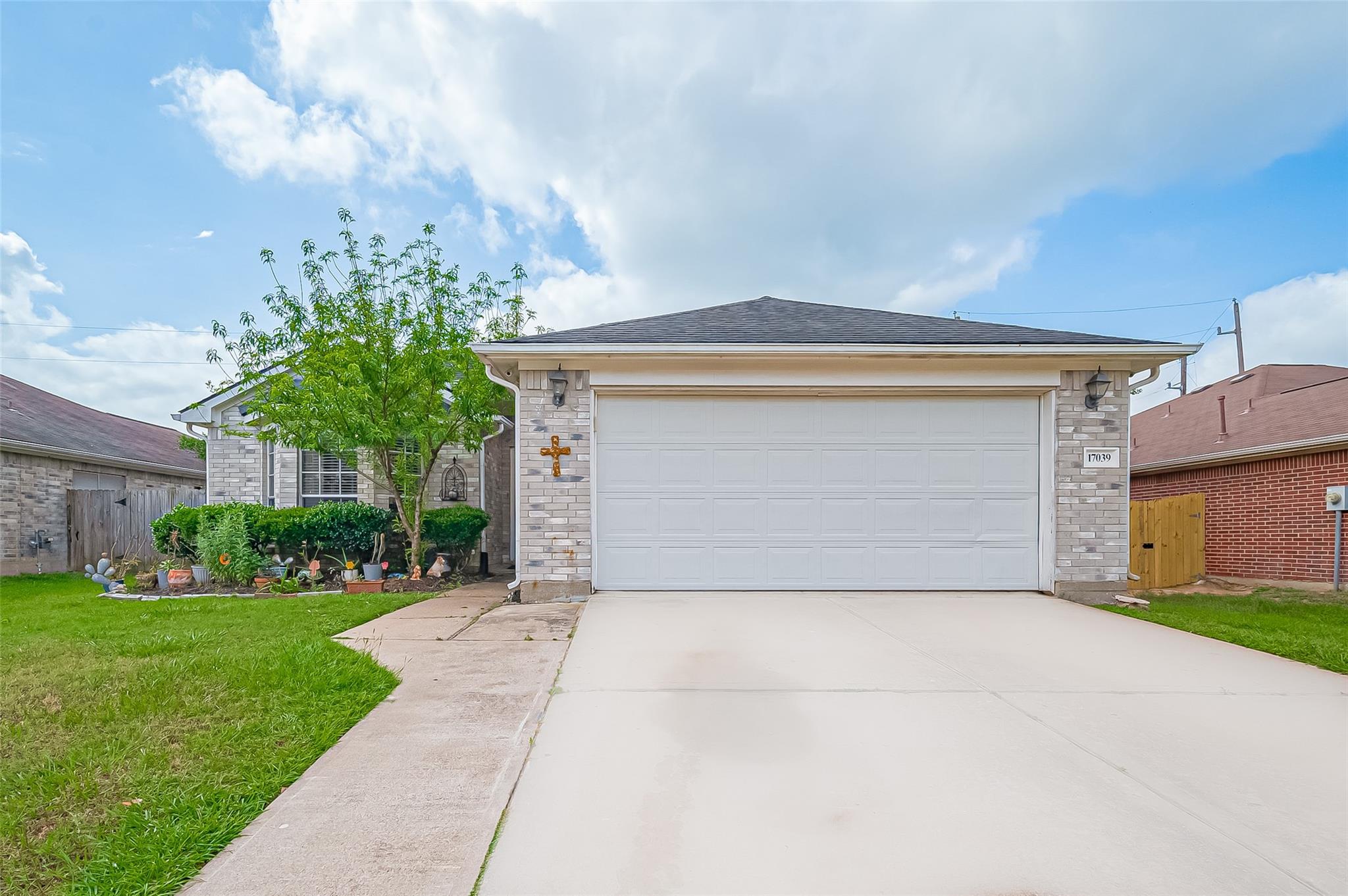 17039 Gleneviss Drive — photo
