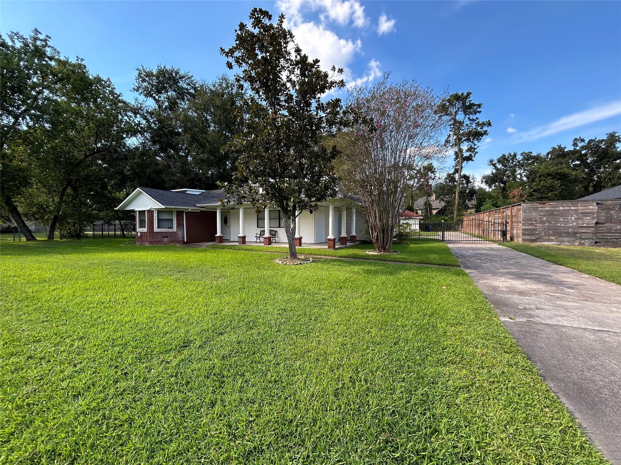2418 Prentice Road, Conroe, TX 77384 — photo 2