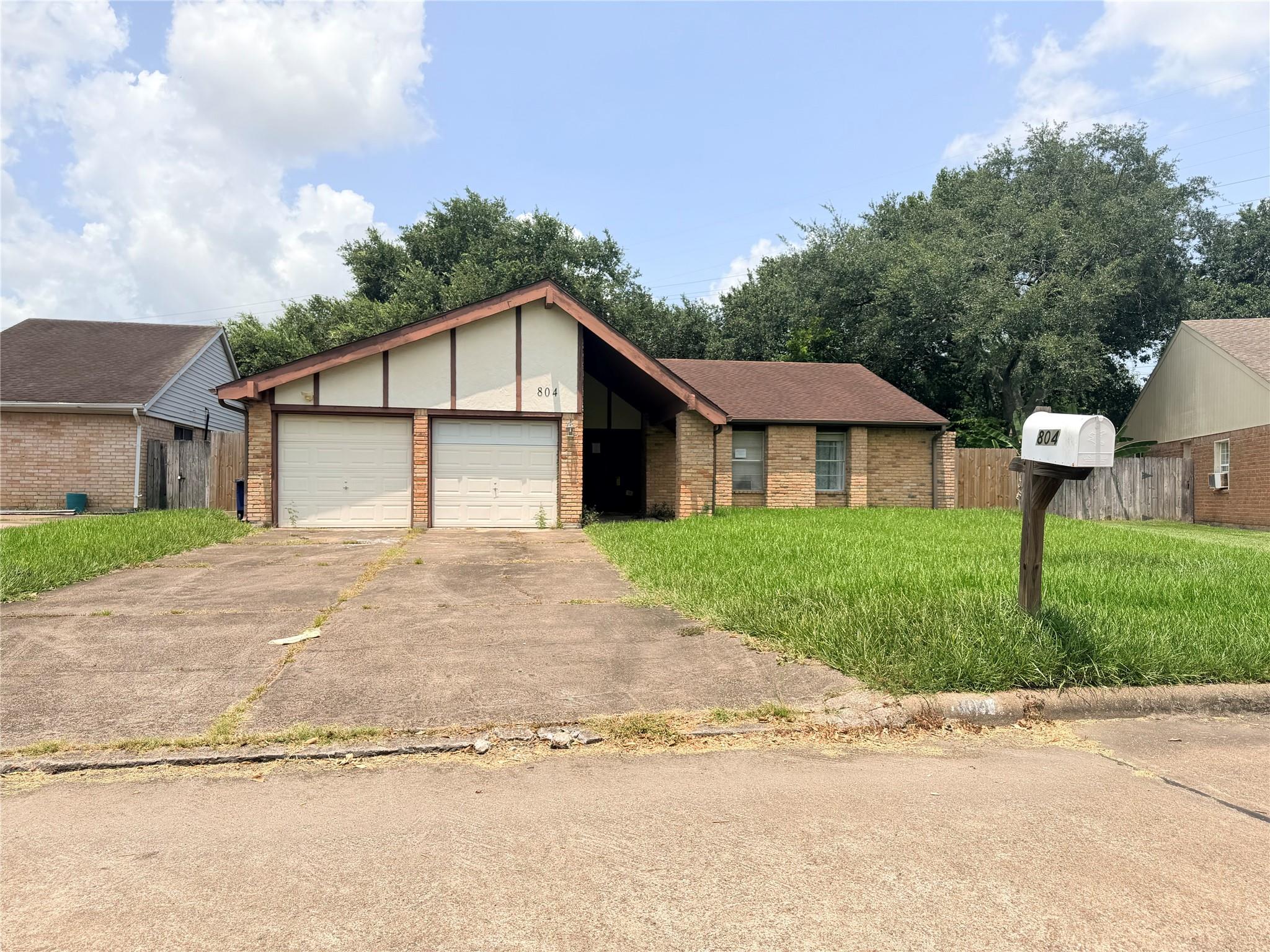 804 Driftwood Street — photo