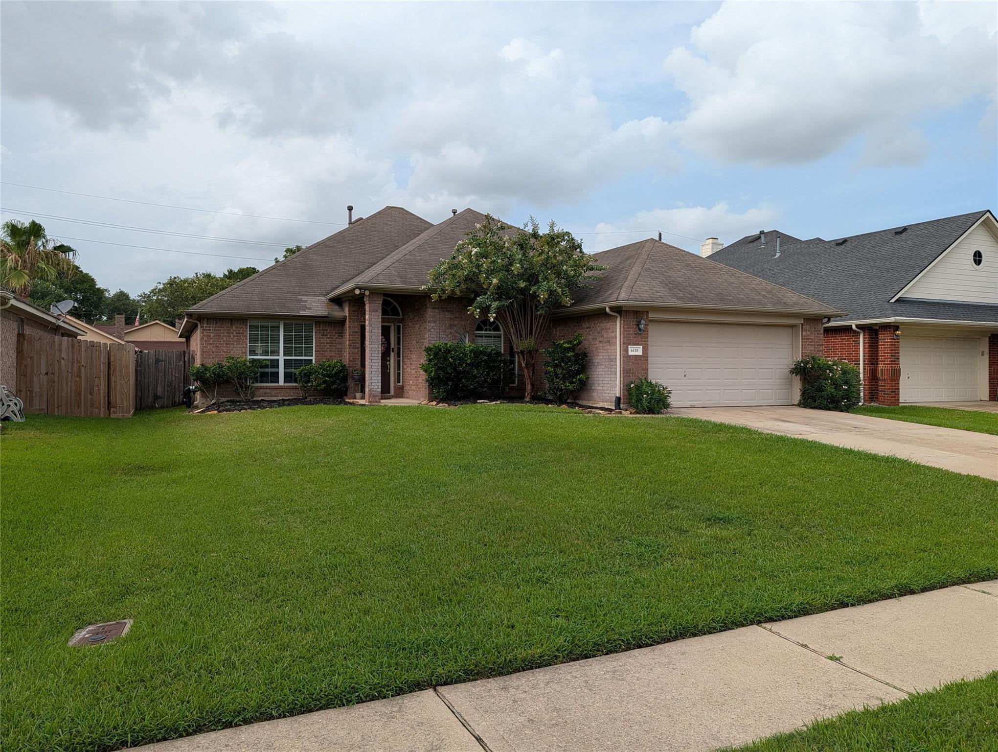 6410 Alicia Way Drive — photo