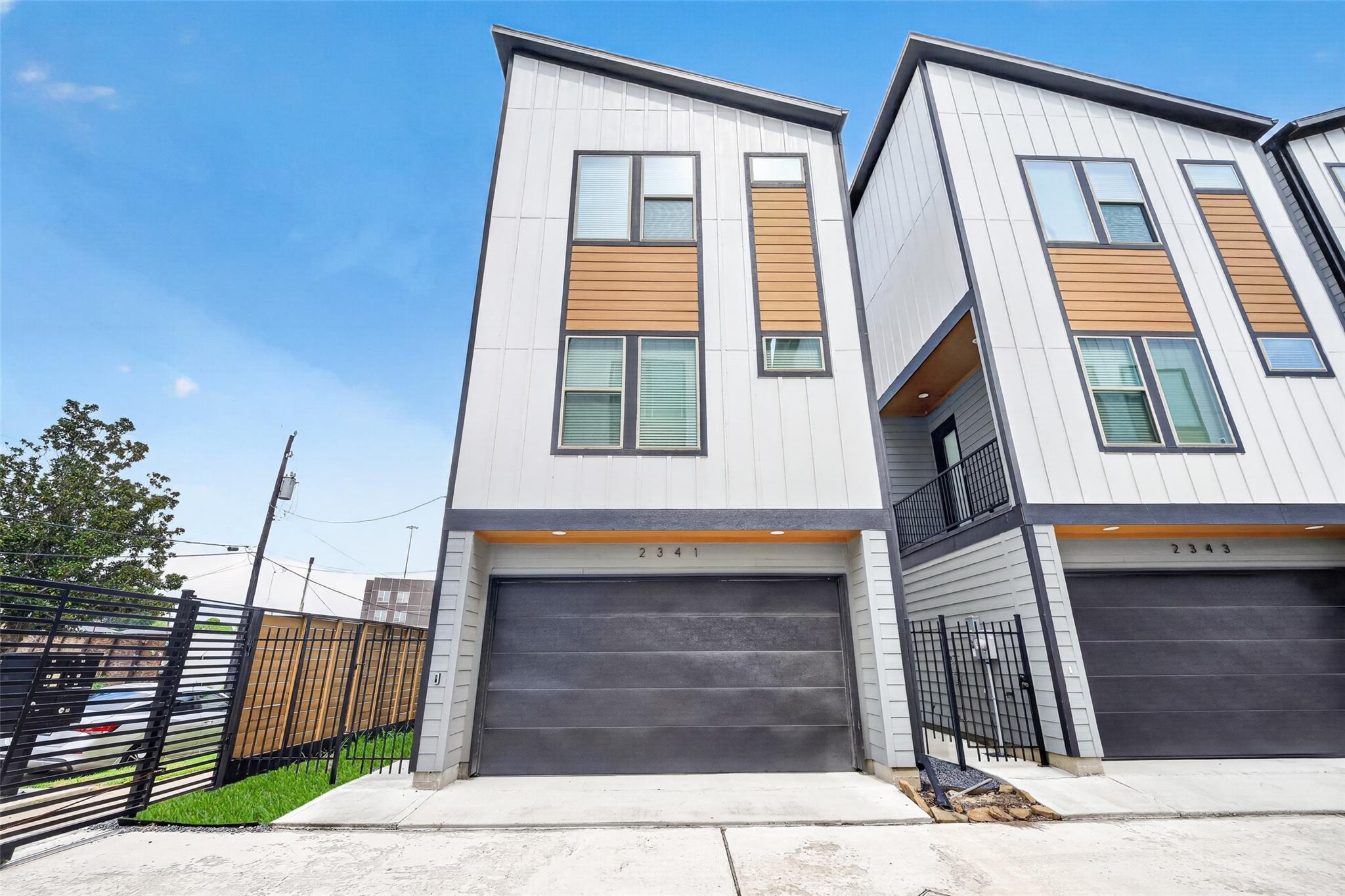 2341 Eagle Street — photo