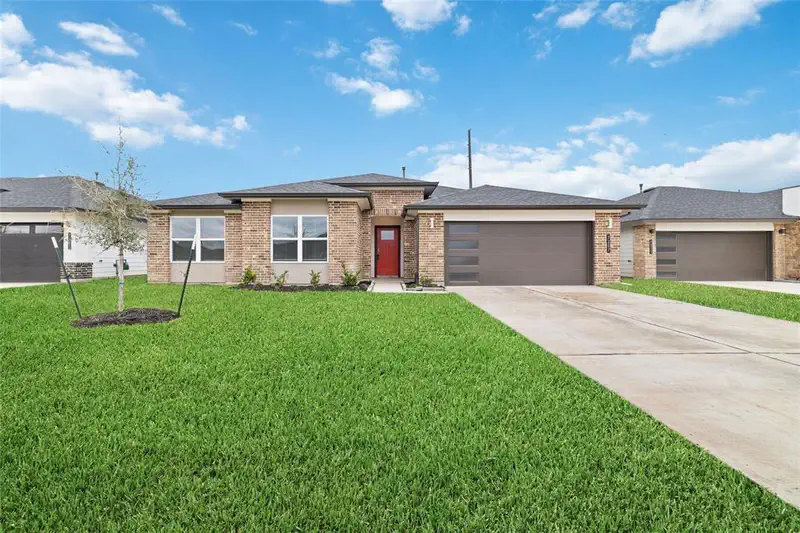 7207 Sunbreeze Lane — photo