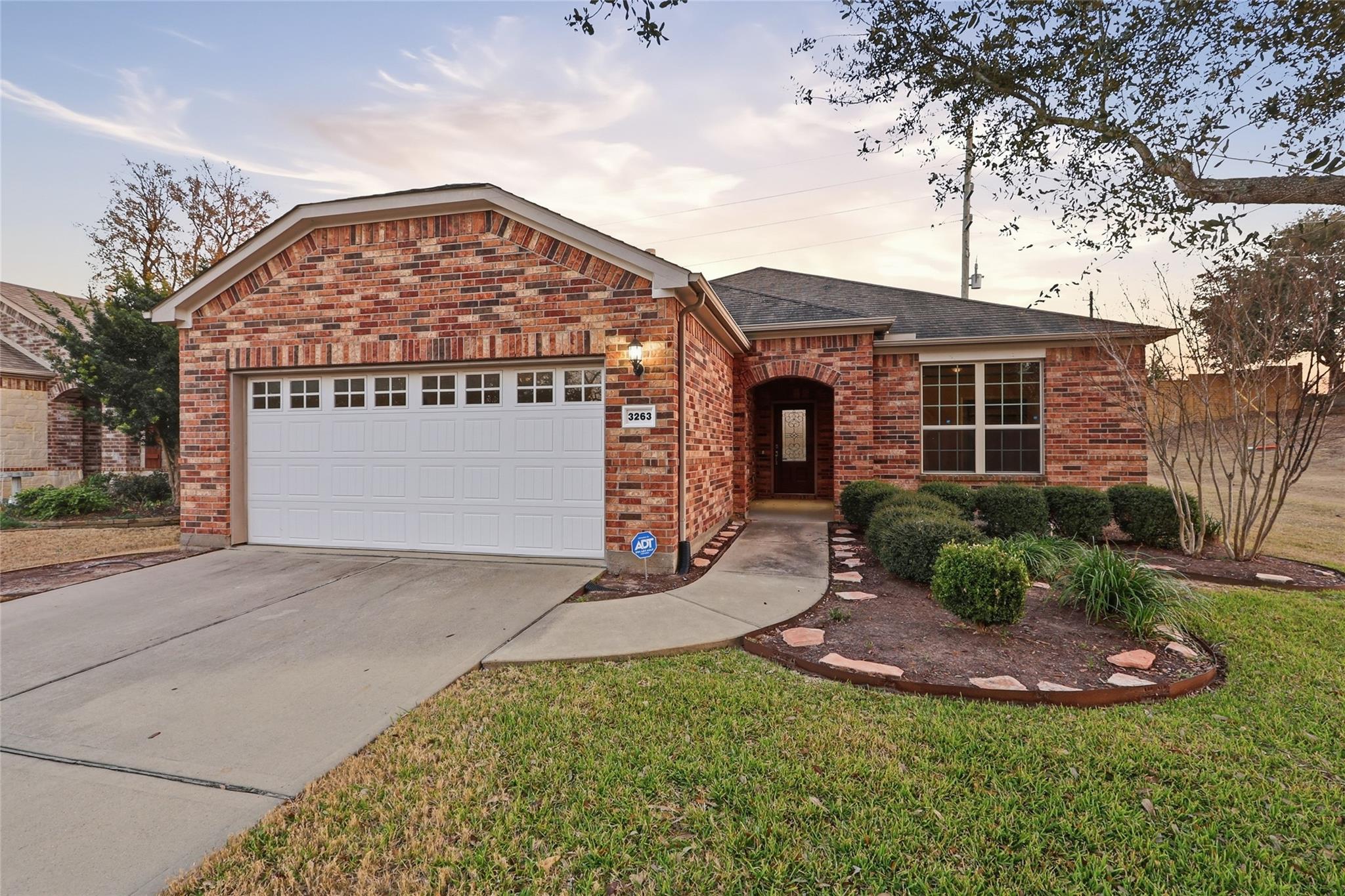 3263 Persimmon Grove — photo