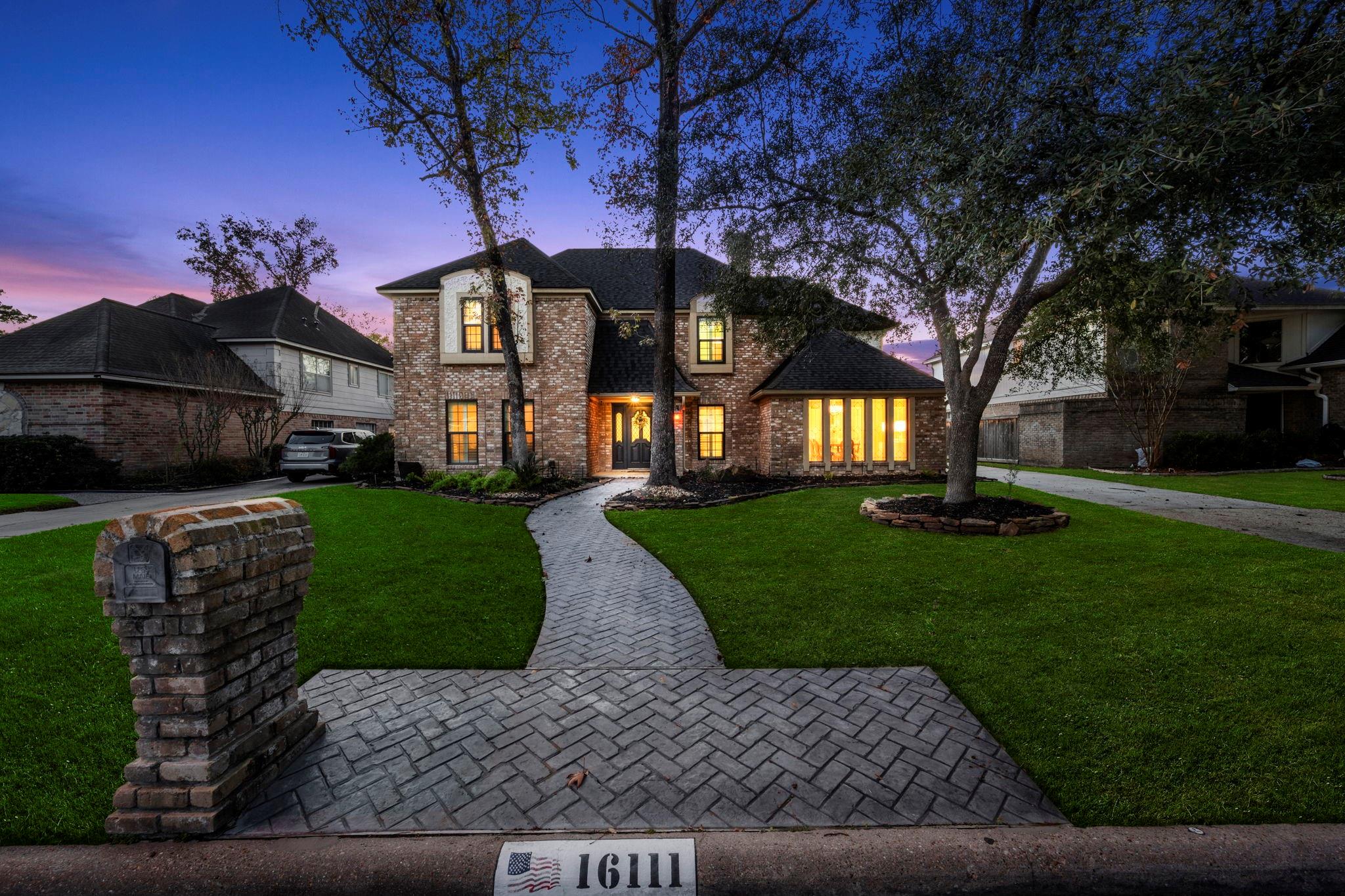 16111 Maplehurst Drive — photo