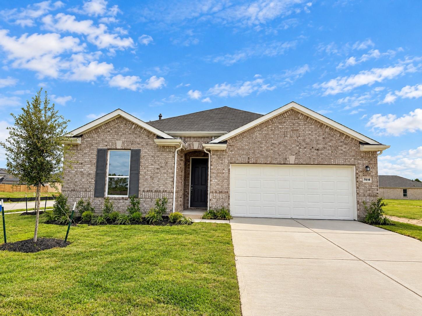 7818 Rustic Lariat Dr — photo
