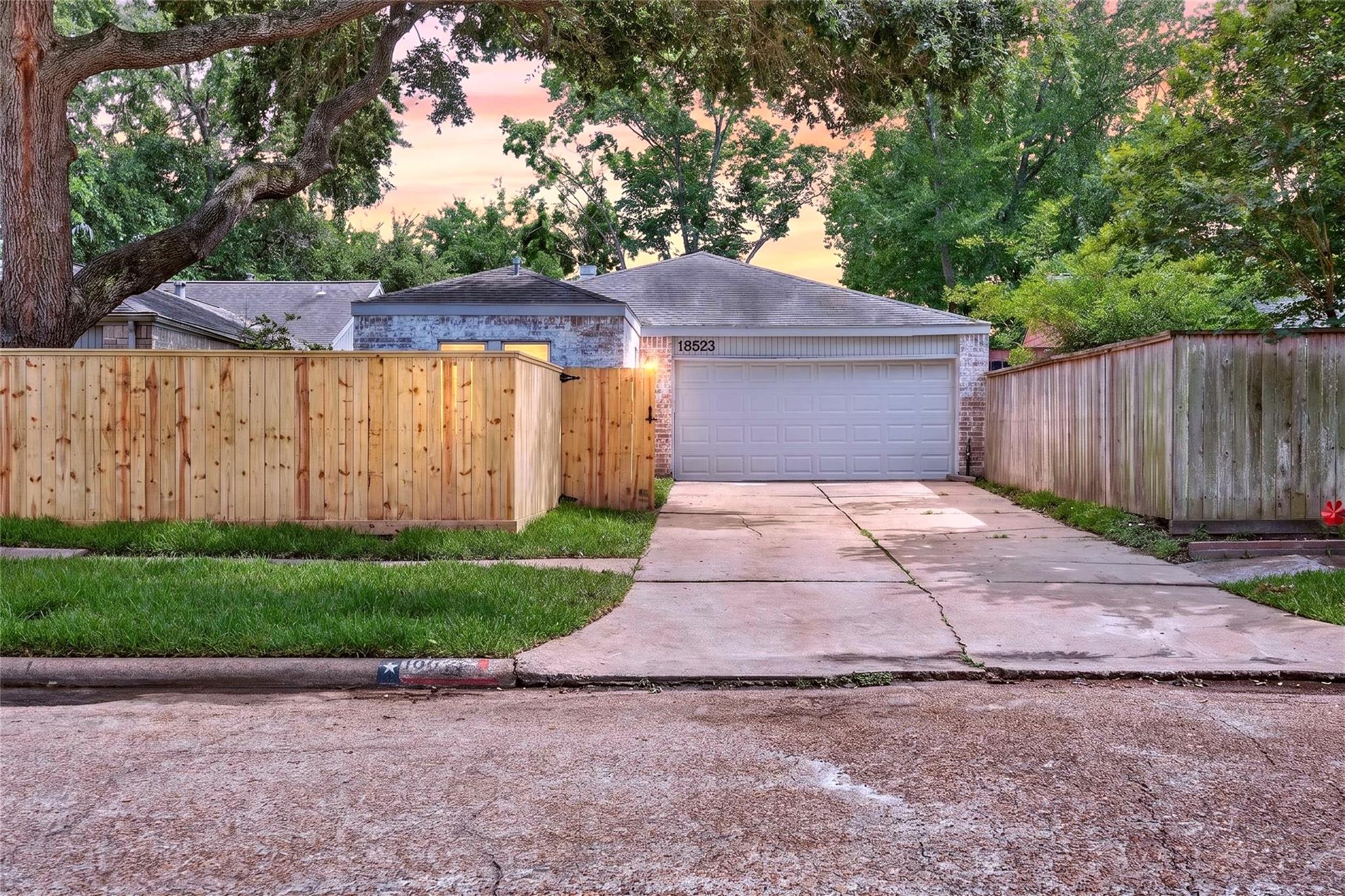 18523 Denise Dale Lane — photo