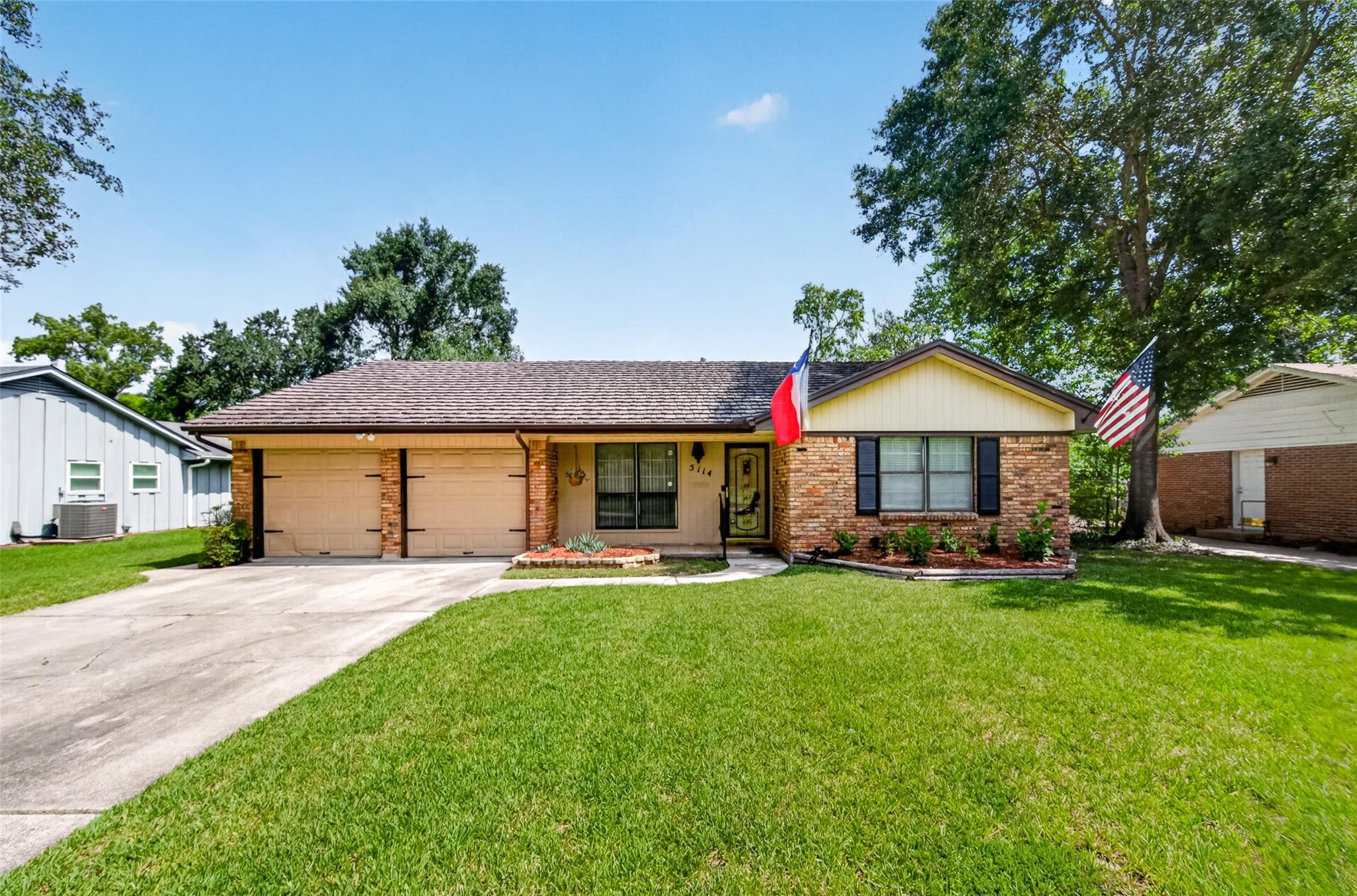 5114 Beechnut Street — photo