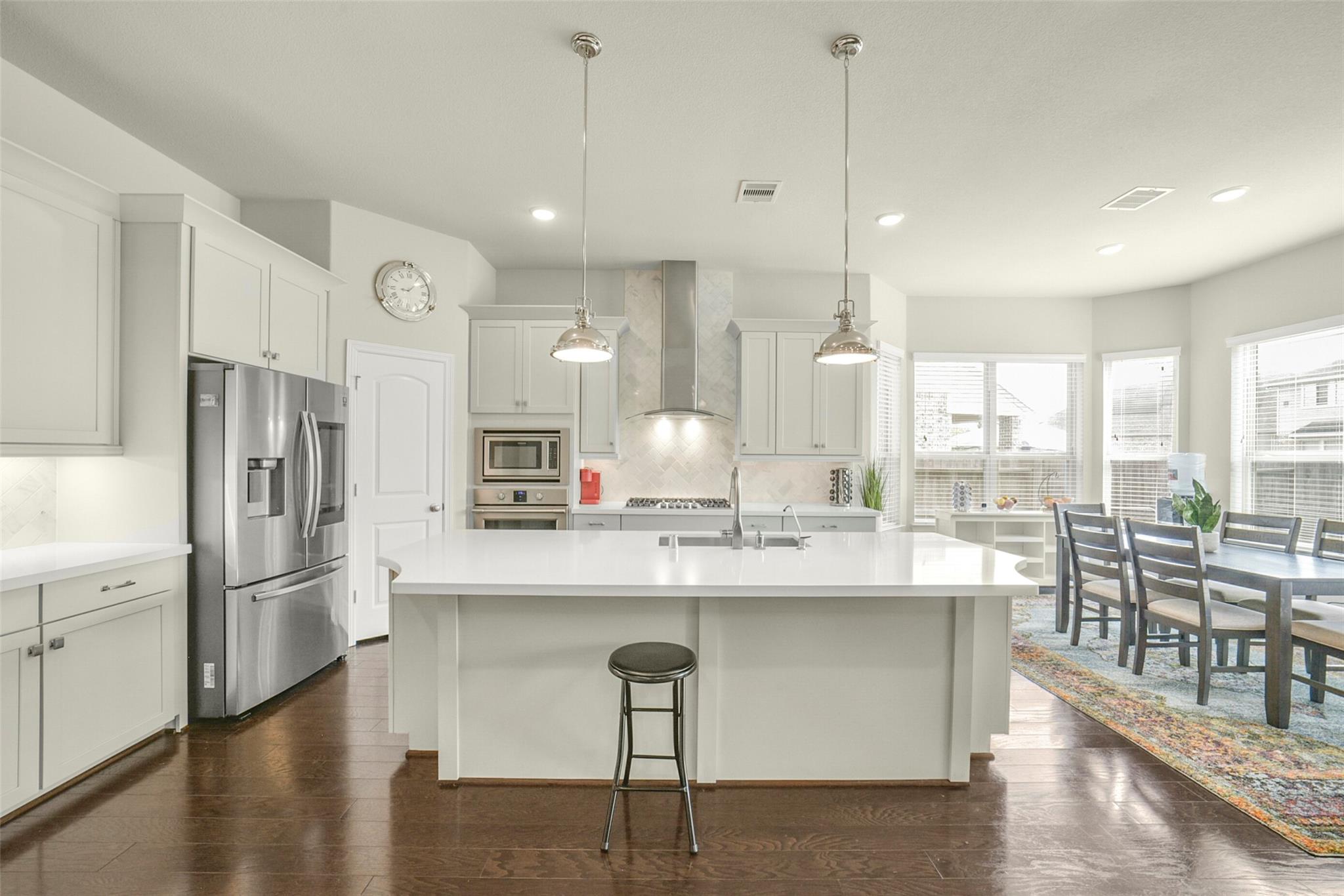 2214 Captain Davis Drive — photo