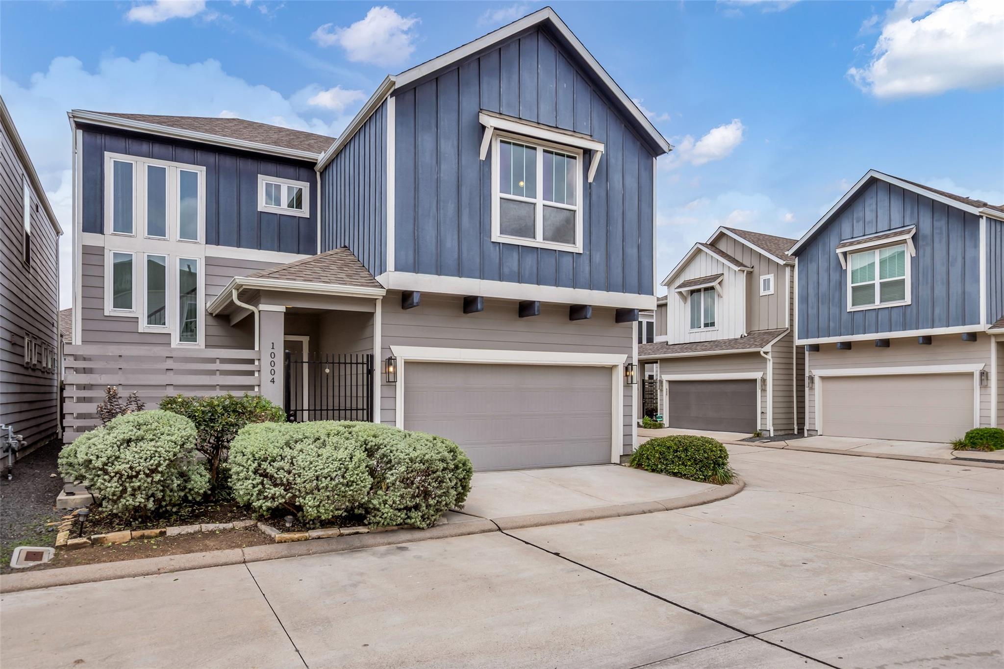 10004 Steeple Farms Drive — photo