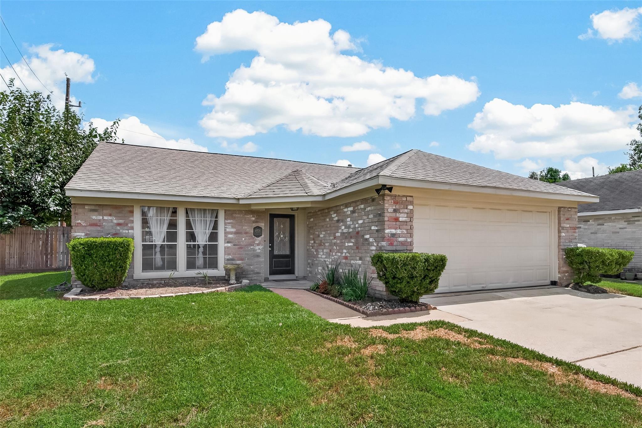 6906 Prairie Village Drive — photo