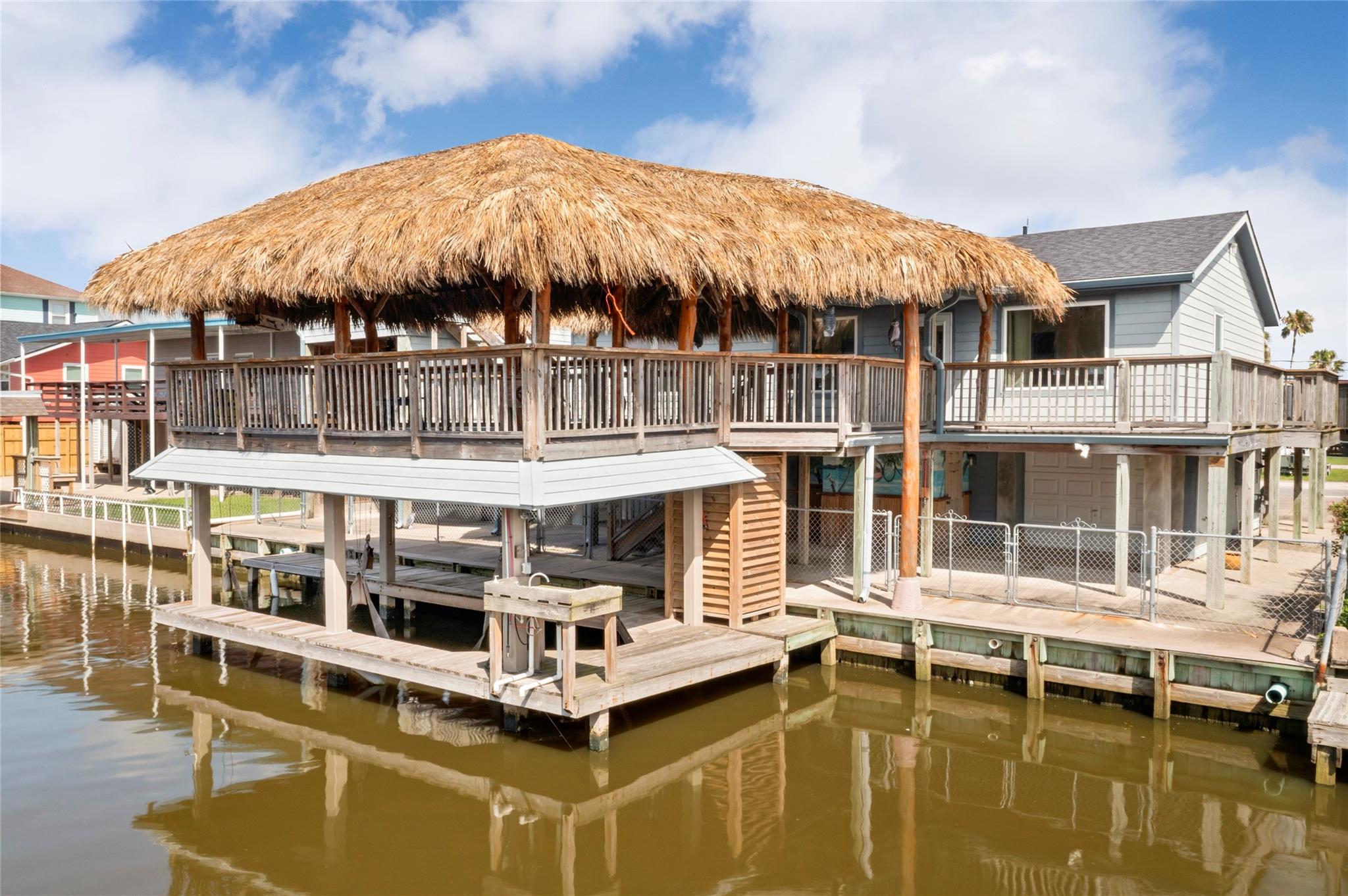 31 Lakeside Drive — photo