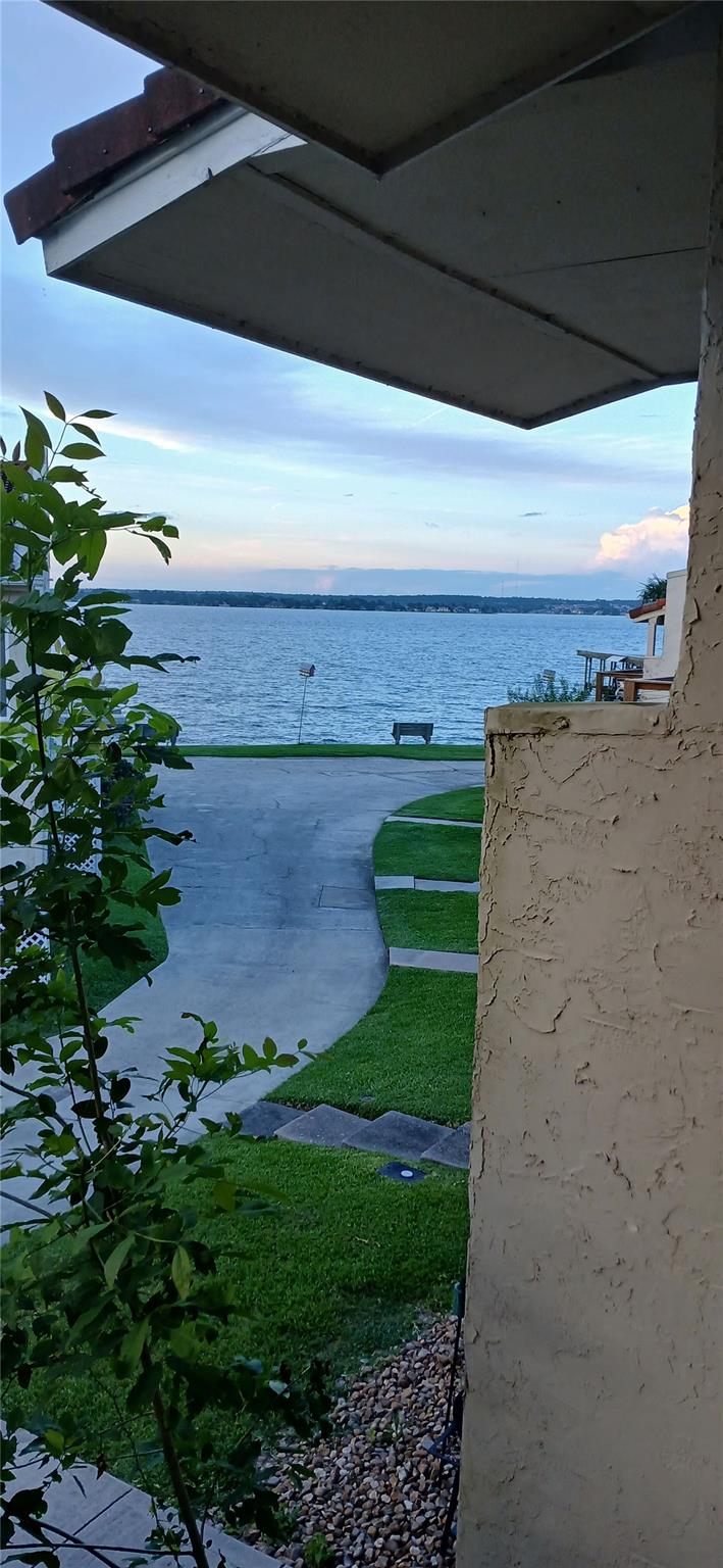 38 Regency Point, Conroe, TX 77356 — photo 3