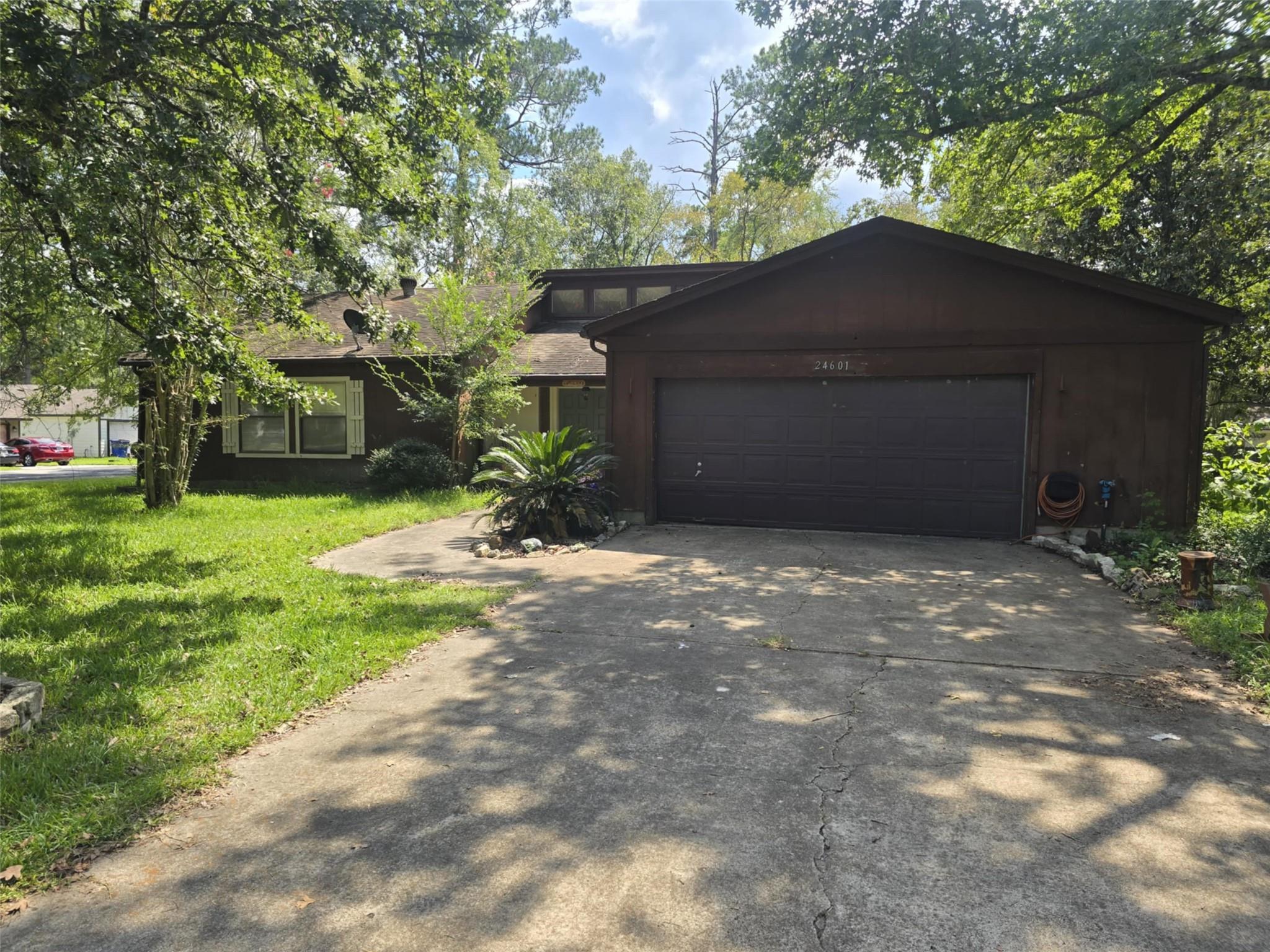 26401 Darkwood Court — photo