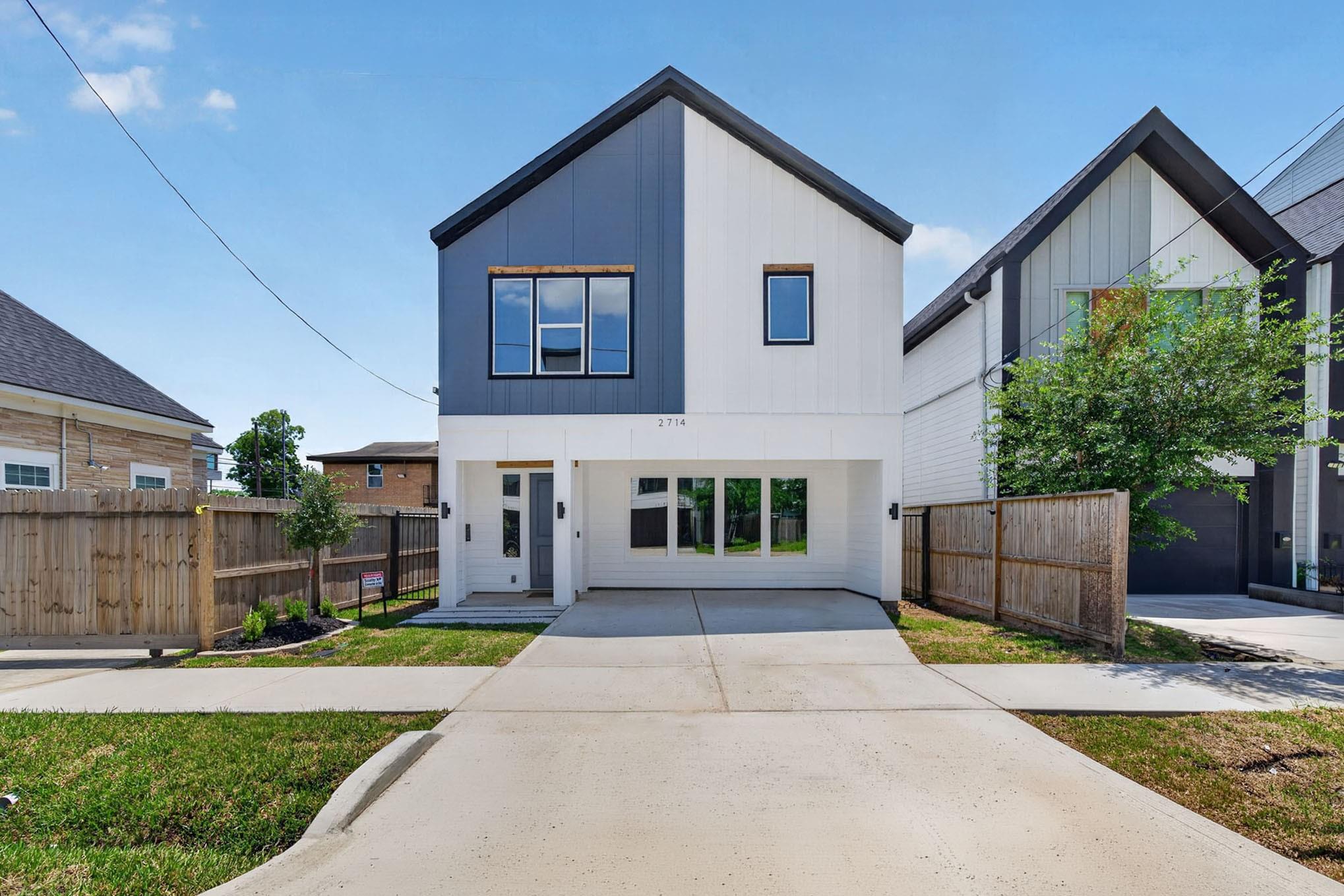 2714 Drew Street — photo