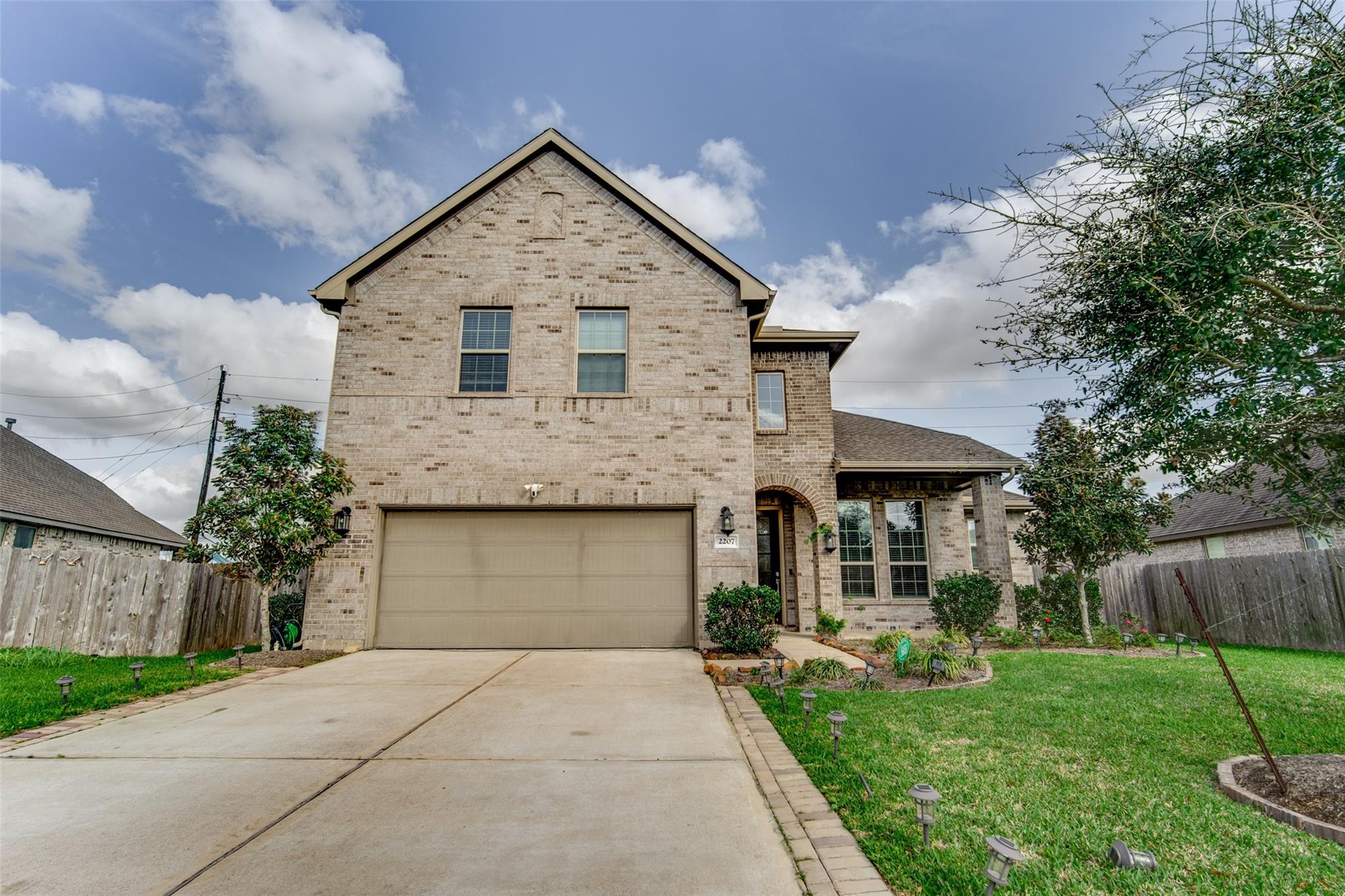 2207 Pickford Terrace Lane — photo