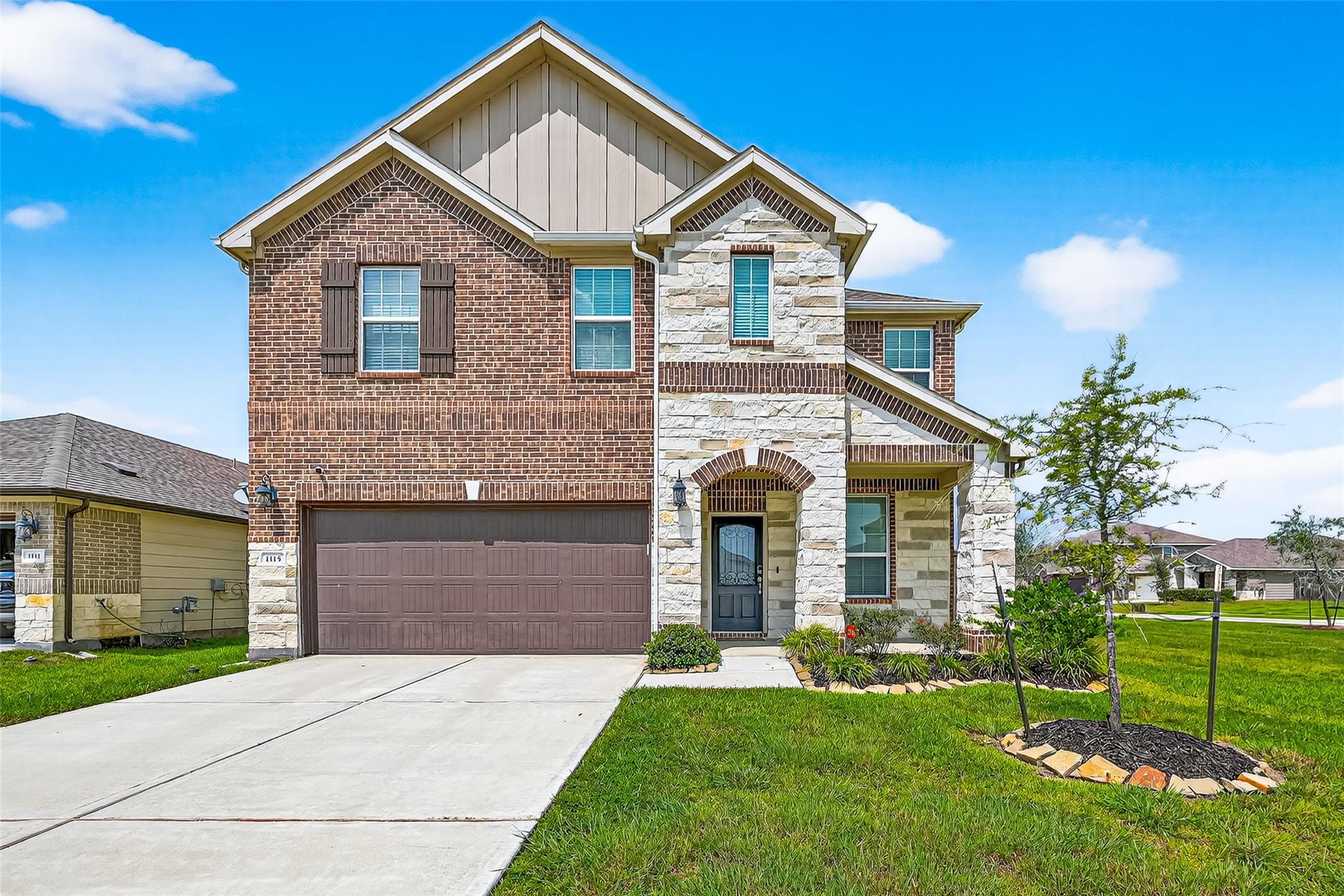 1115 Cloverdale Drive — photo