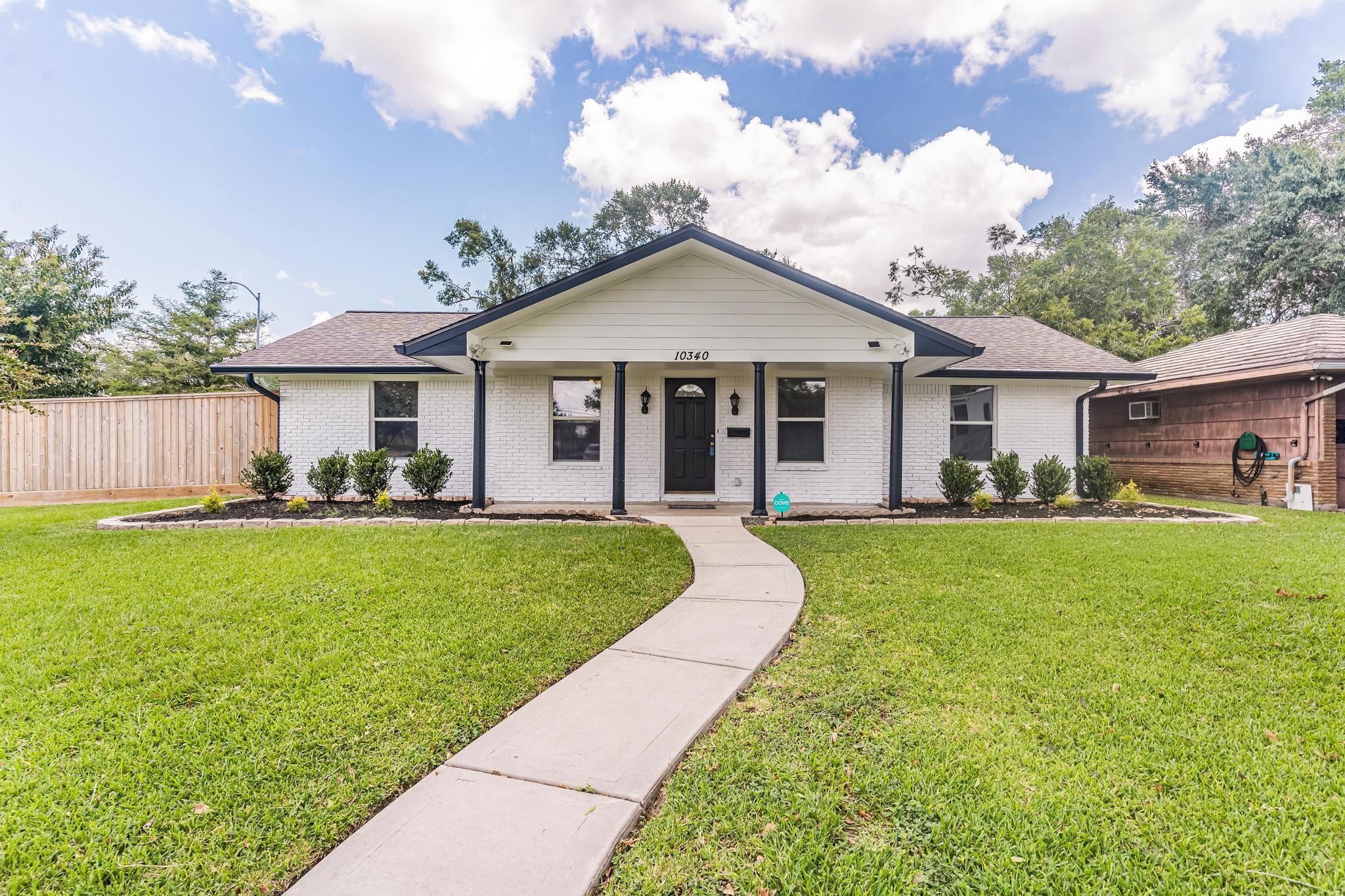 10340 Shadow Oaks Dr — photo