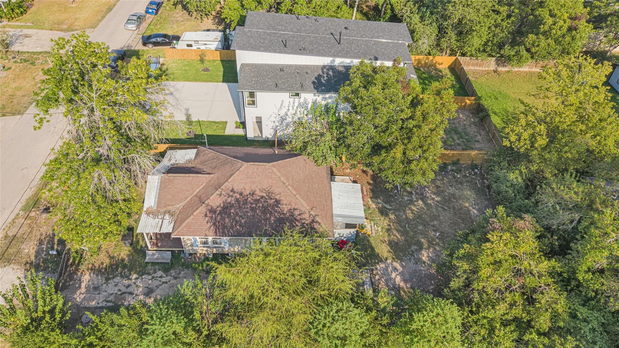 5214 Higgins Street — photo