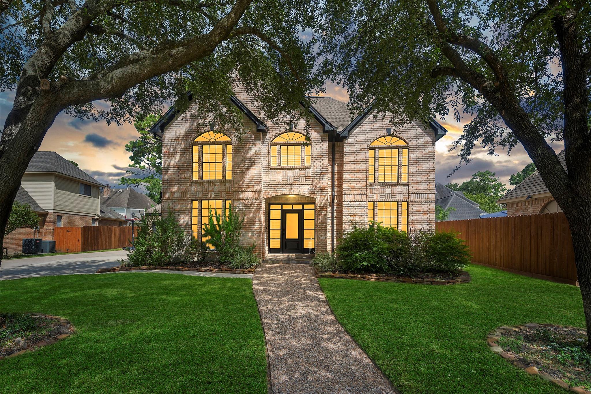 6786 Kestrel Court — photo