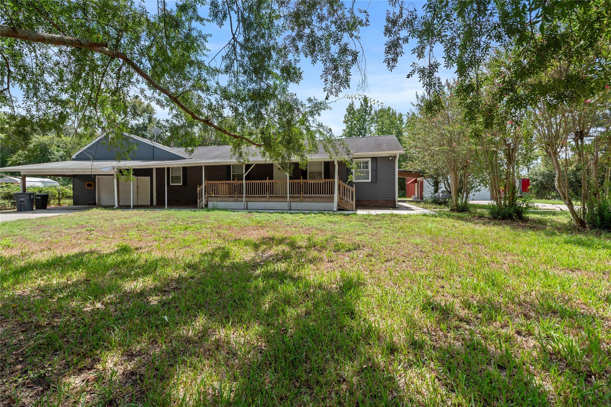 10702 River Oaks Drive — photo