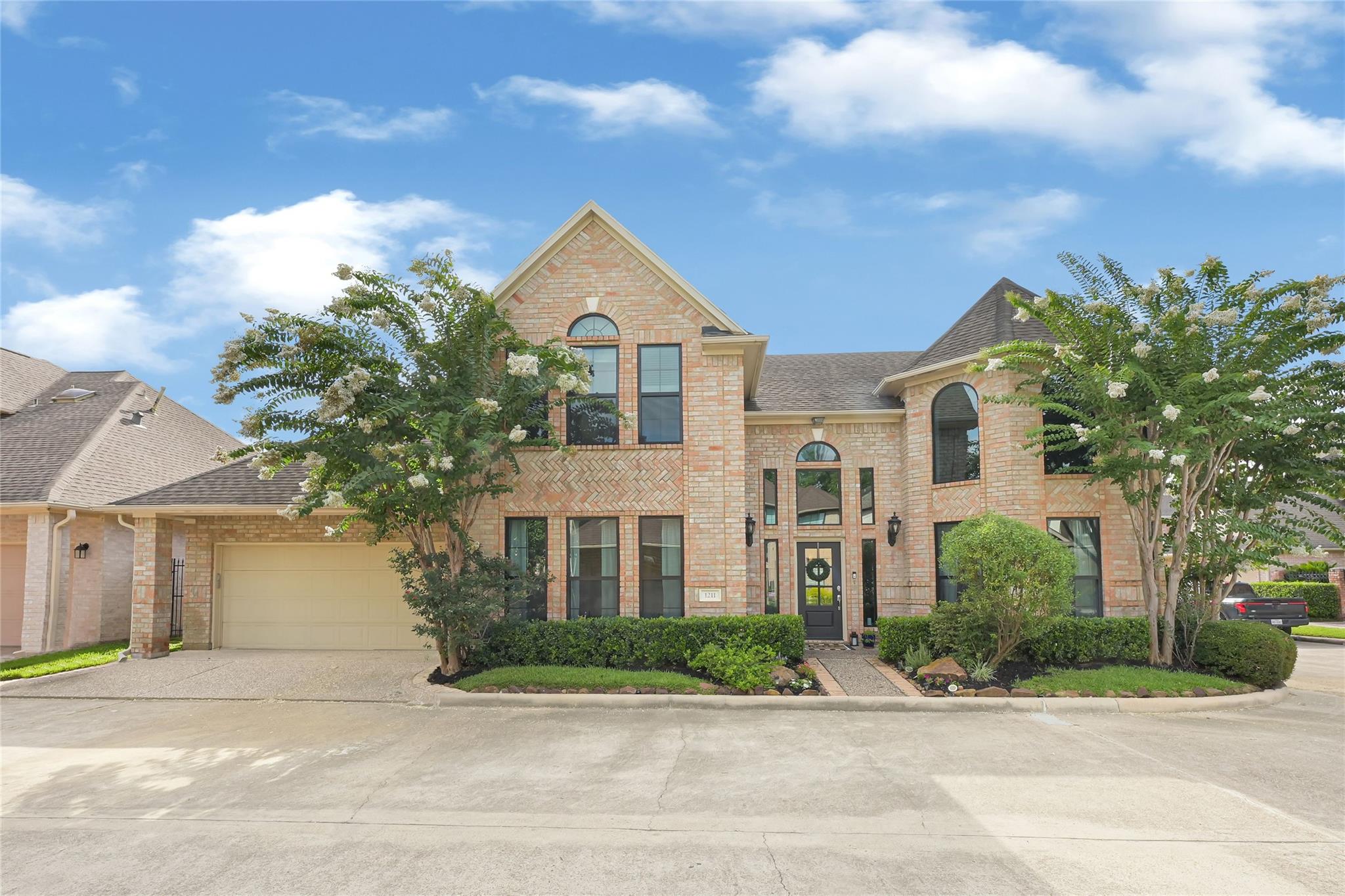 1211 Ridgewood Place — photo