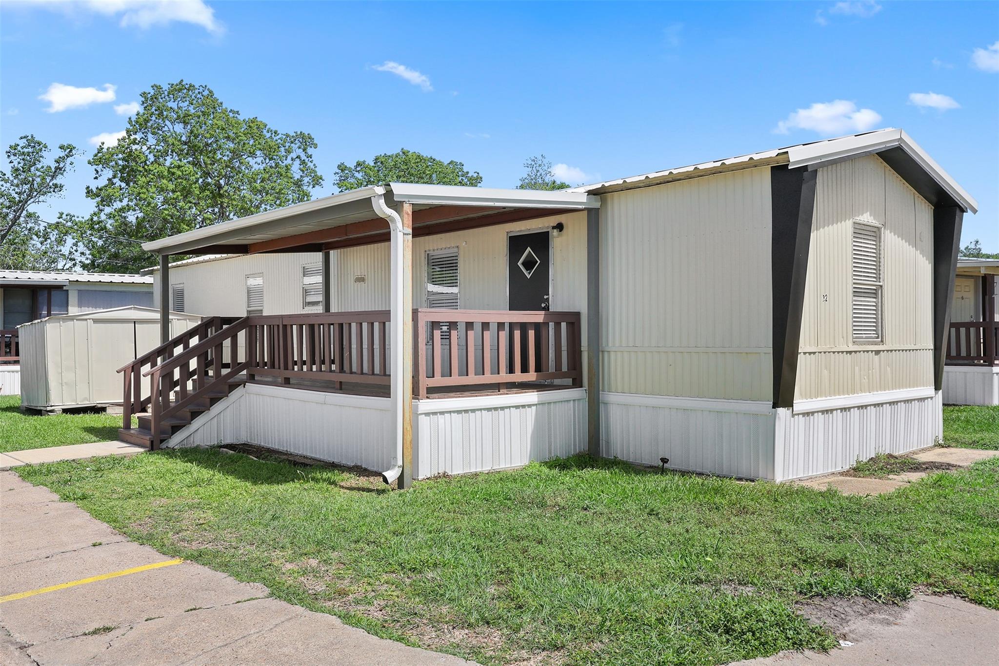 2222 N Austin Avenue #32 — photo