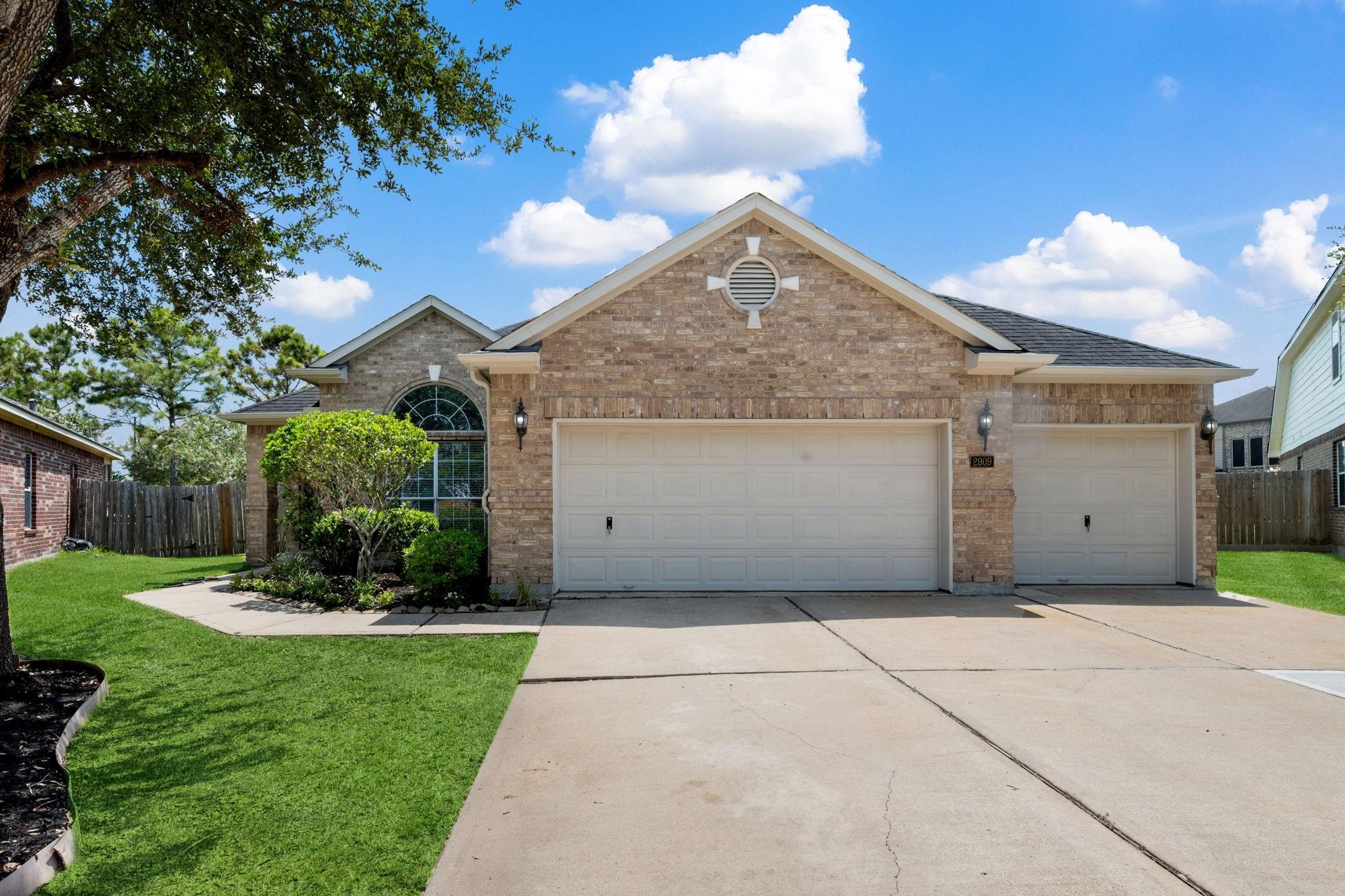 2909 Castleton Bay Lane — photo
