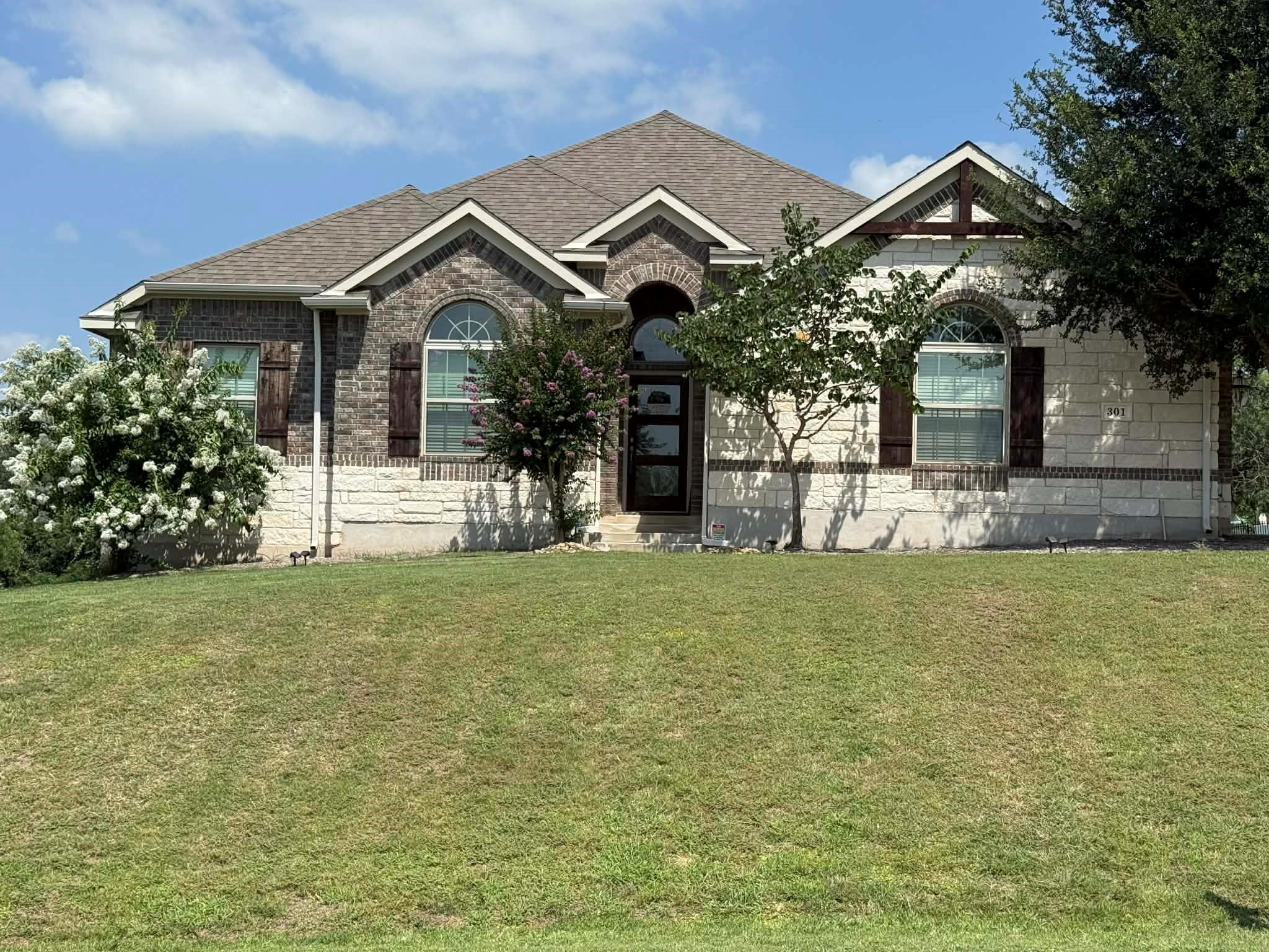 301 Double Eagle Ranch Drive — photo