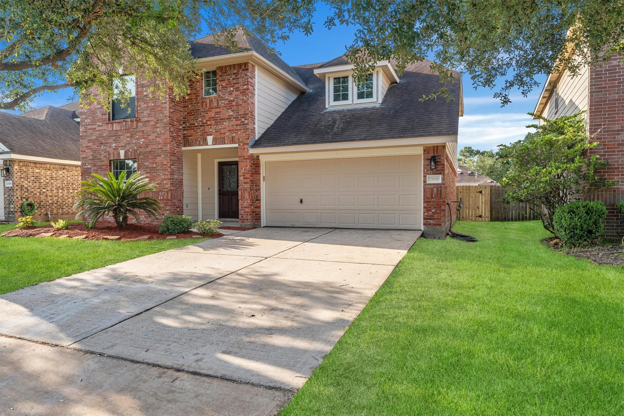 13619 Barons Lake Lane — photo