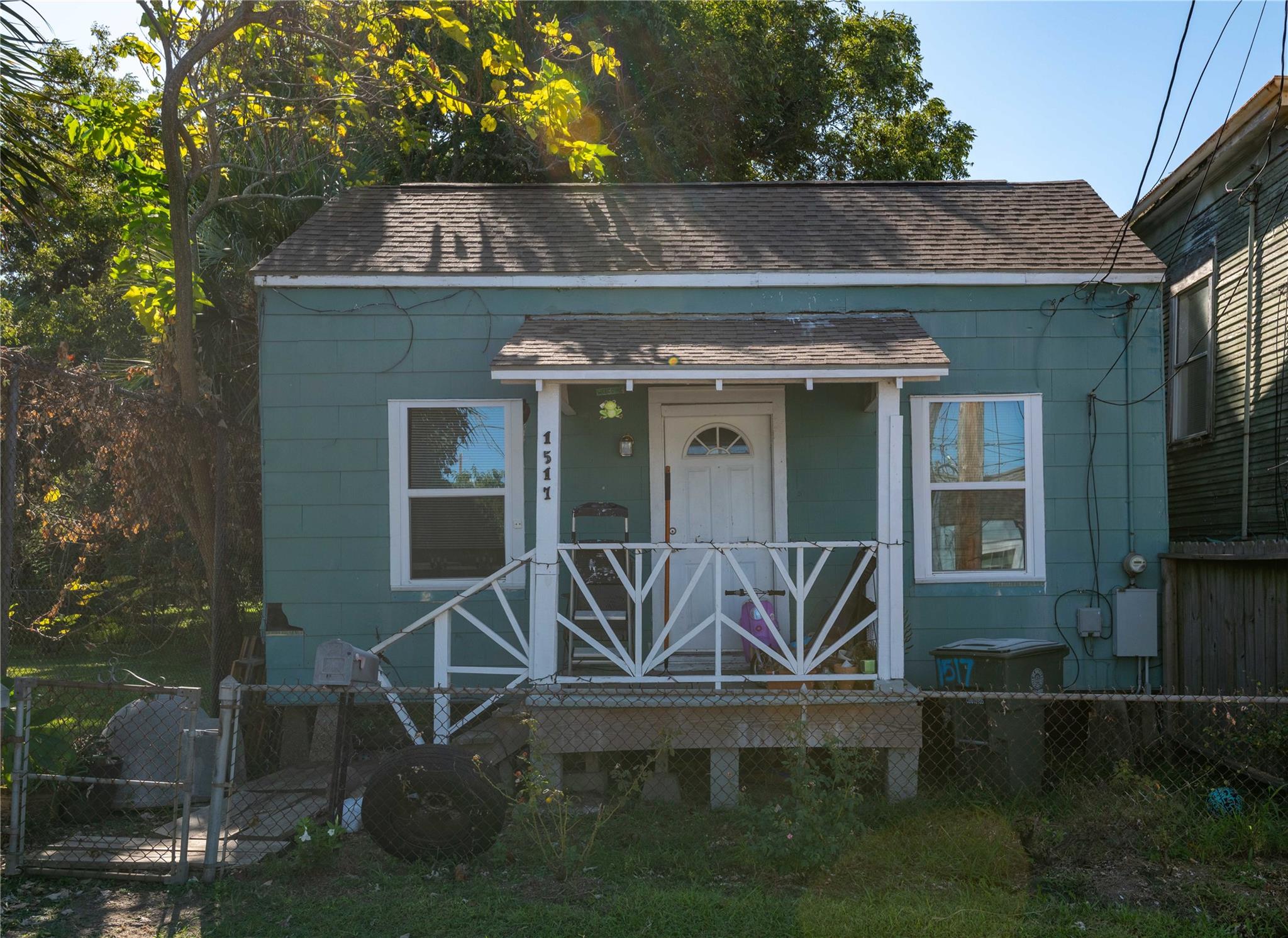 1517 J H Clouser Street — photo