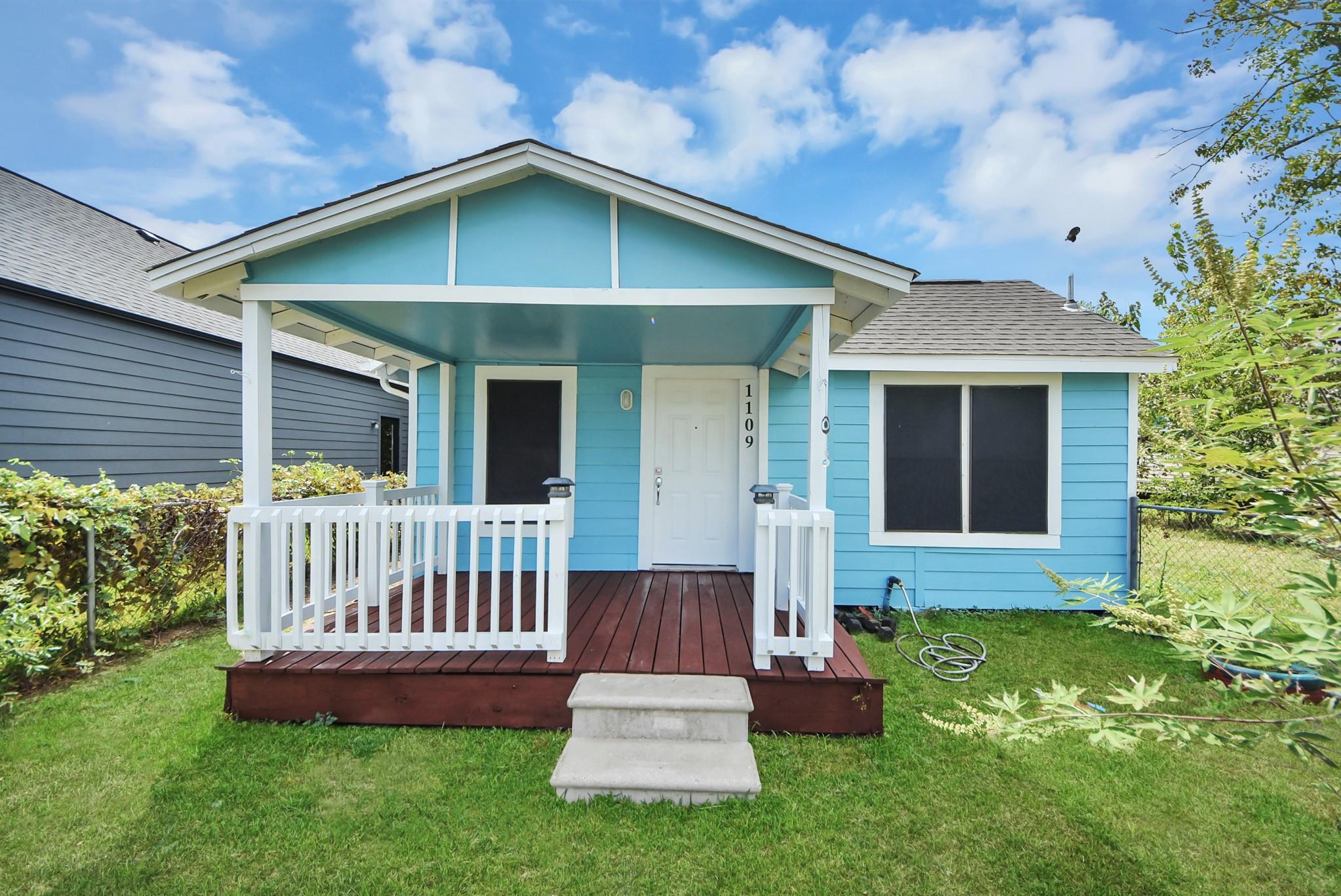 1109 Carver Street — photo