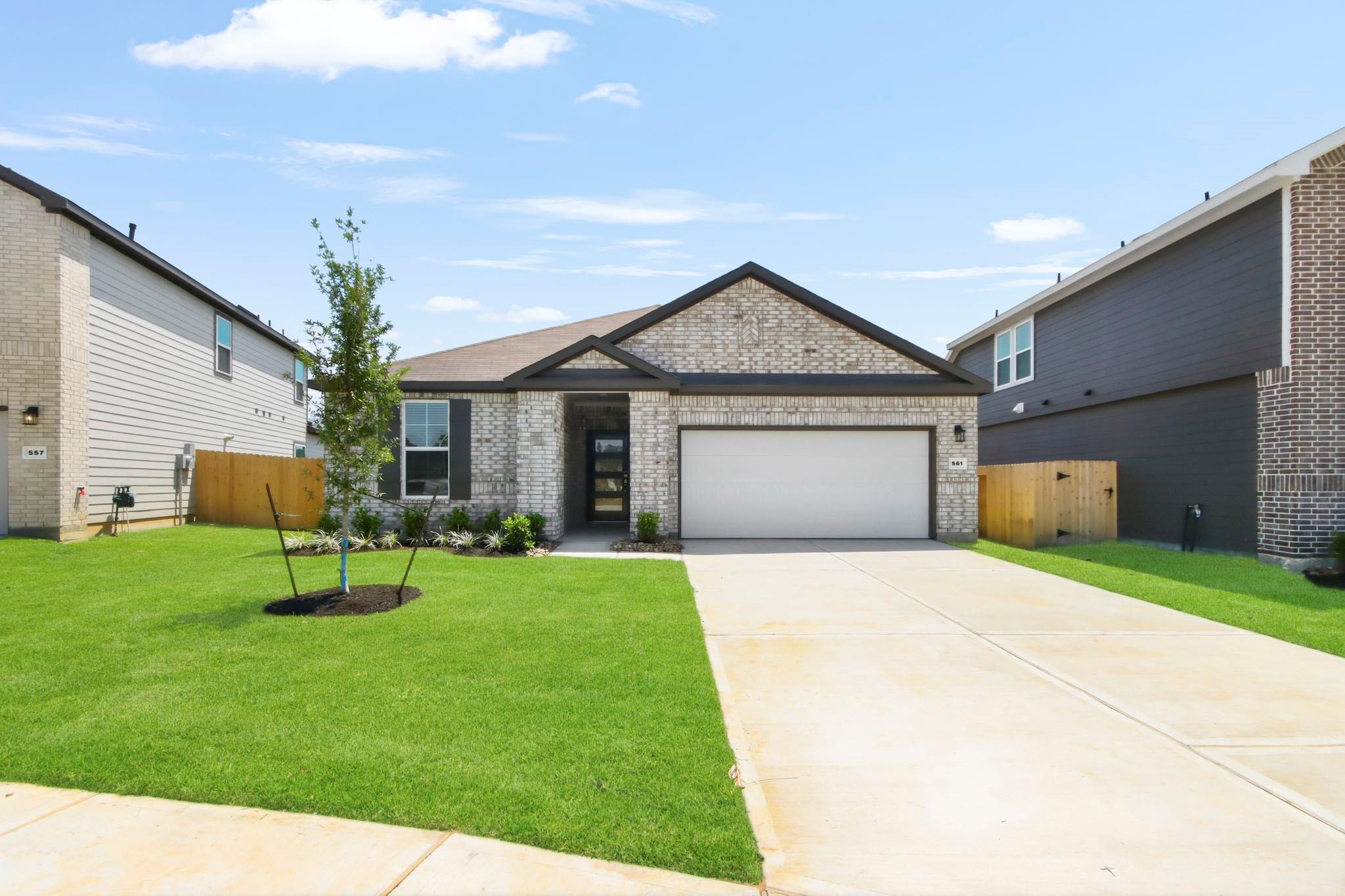 561 Wax Myrtle Way — photo
