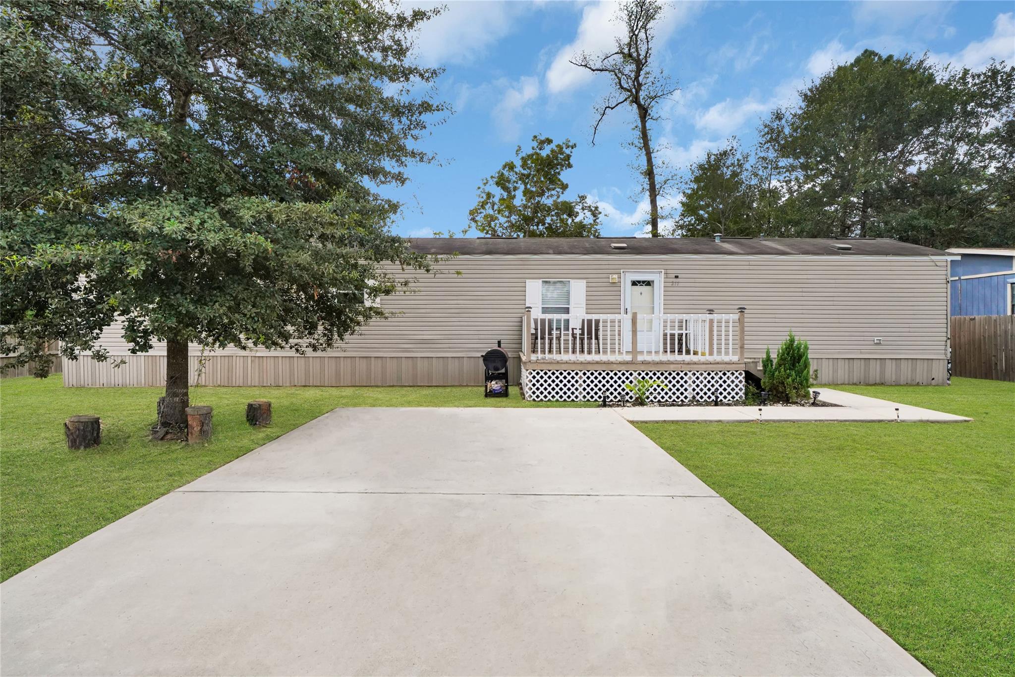 211 Crockett Trace Drive — photo