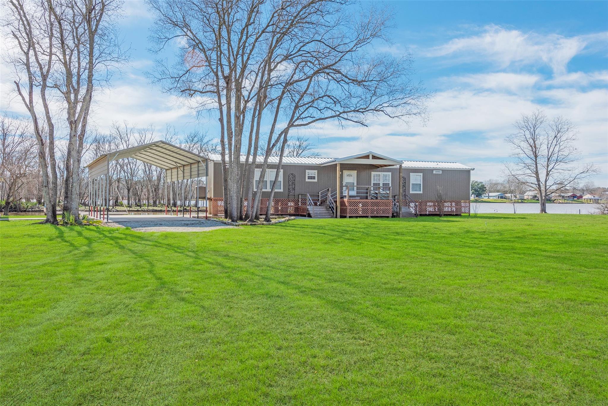 398 River Oaks Drive — photo