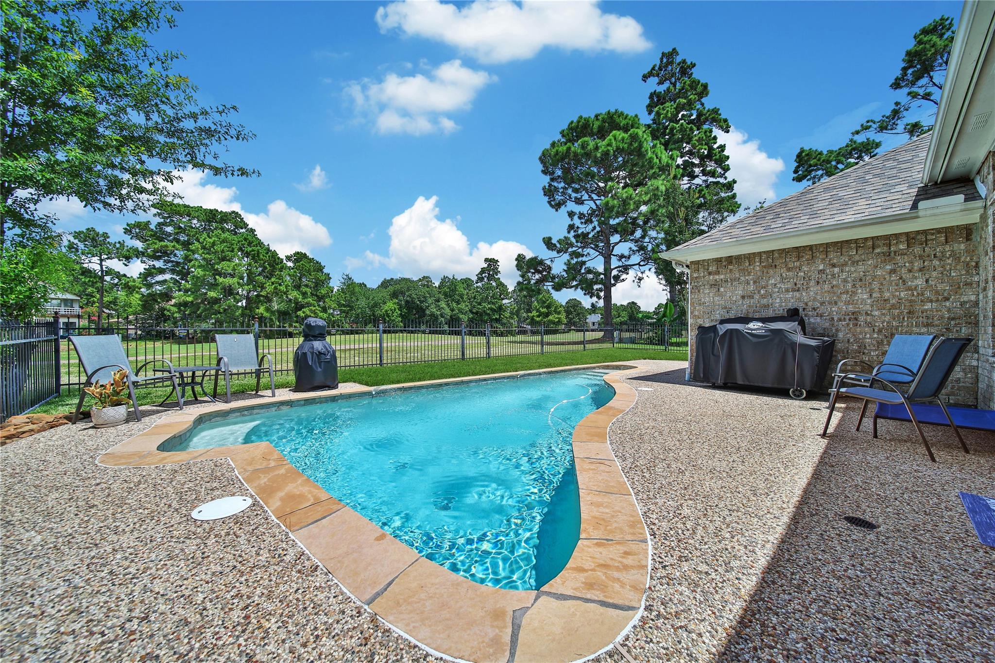 18510 Bluewater Cove Drive — photo