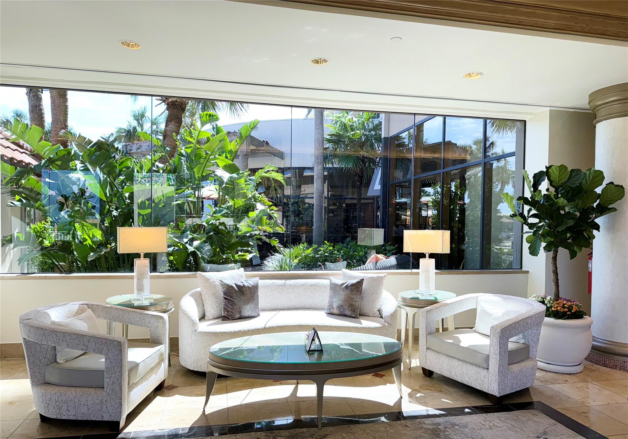 5220 Seawall Boulevard 438/439 — photo