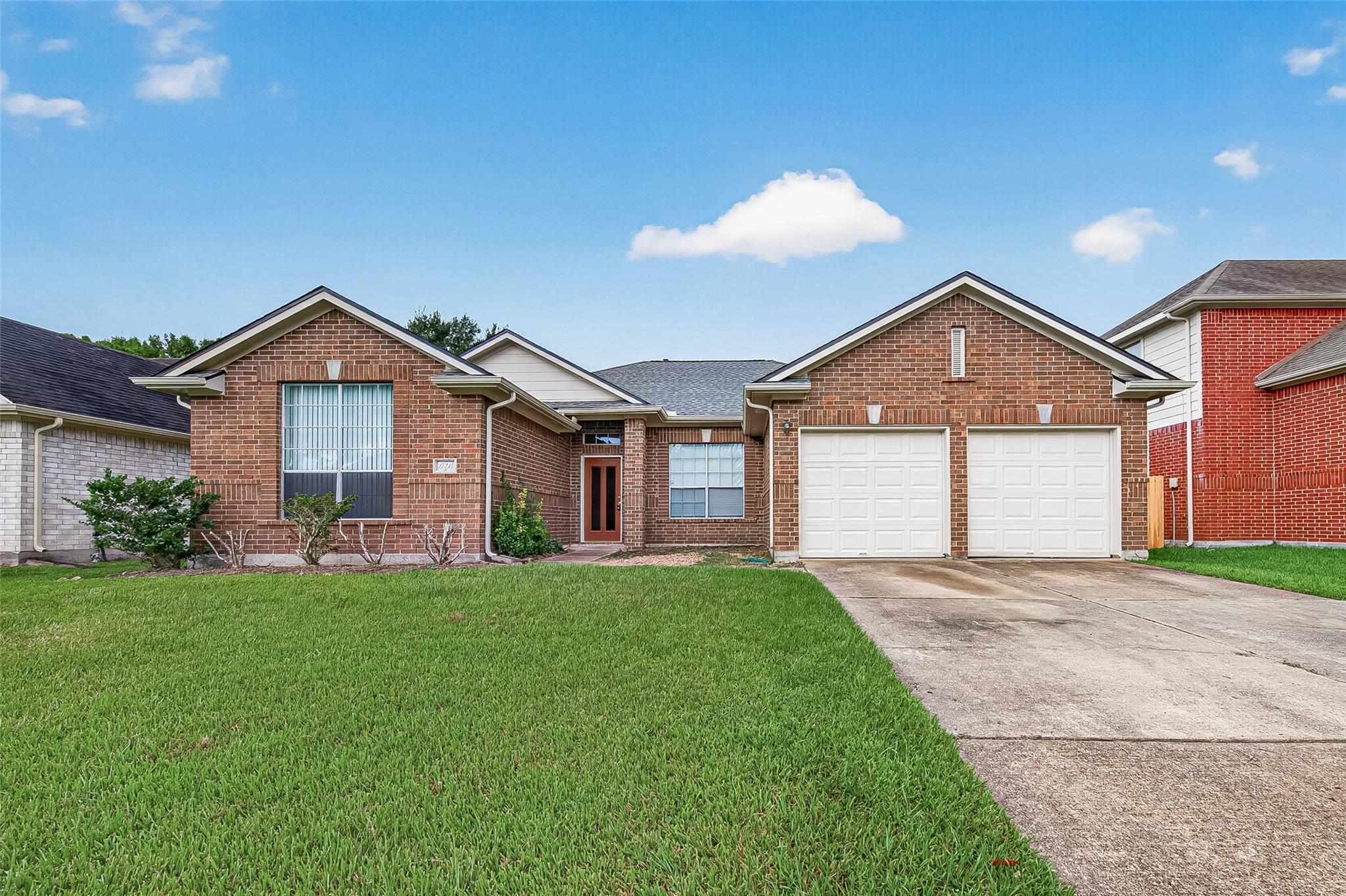 17214 Grey Mist Drive — photo